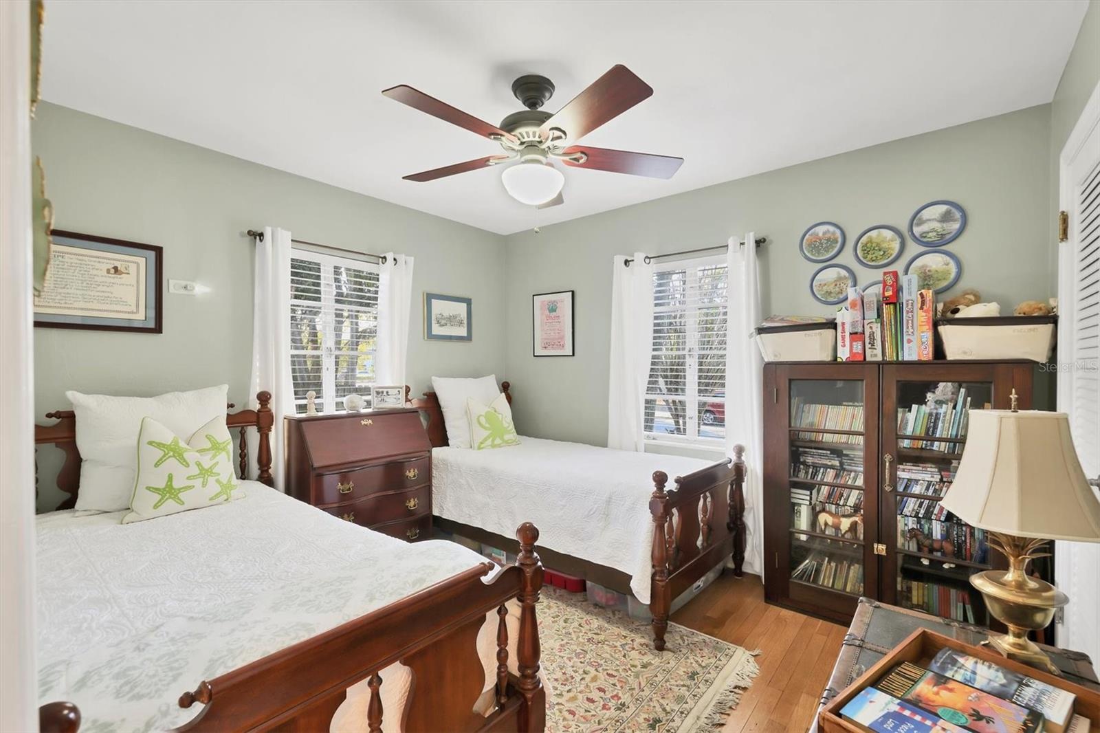 Image 24 of 44 For 401 28th Street W