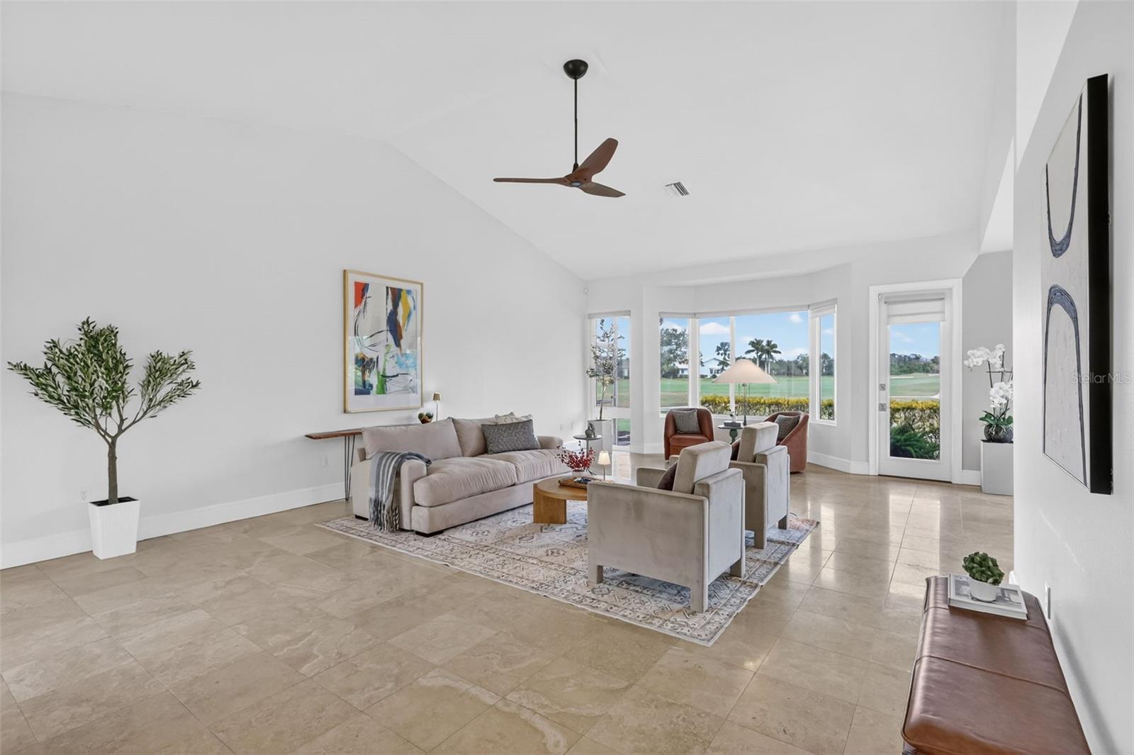 Image 18 of 77 For 4237 Palacio Drive