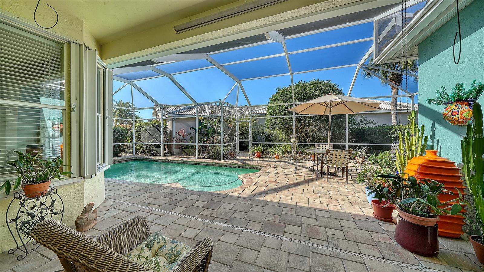 Image 10 of 51 For 6828 Avenida Marbella