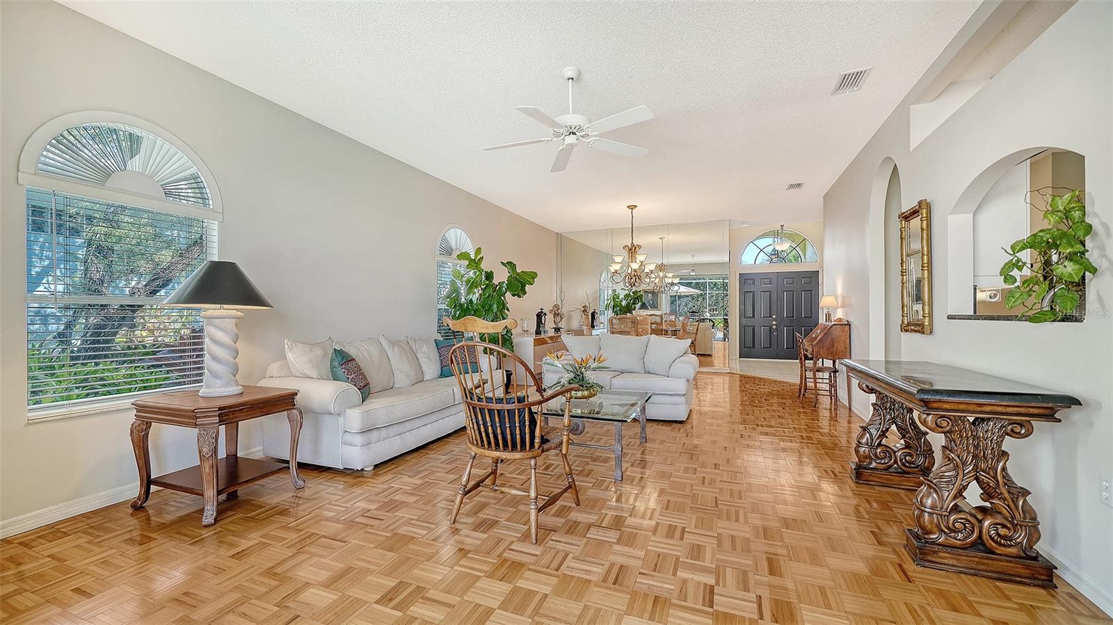 Image 15 of 51 For 6828 Avenida Marbella