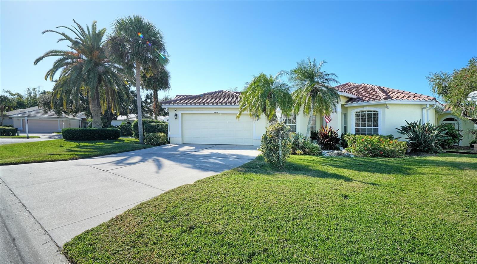 Image 2 of 51 For 6828 Avenida Marbella