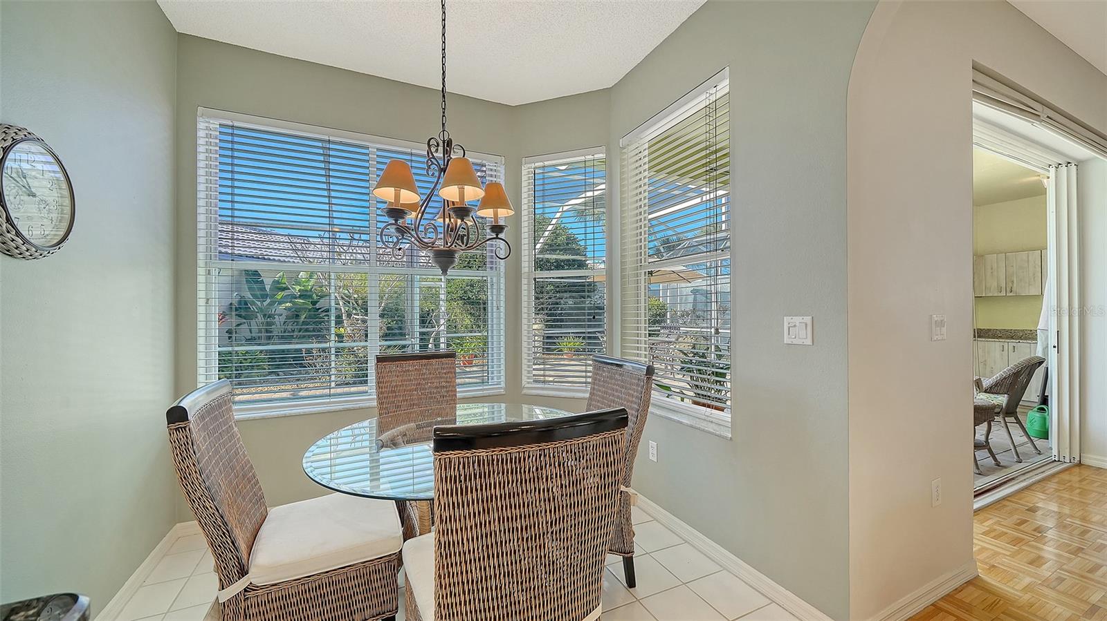 Image 23 of 51 For 6828 Avenida Marbella