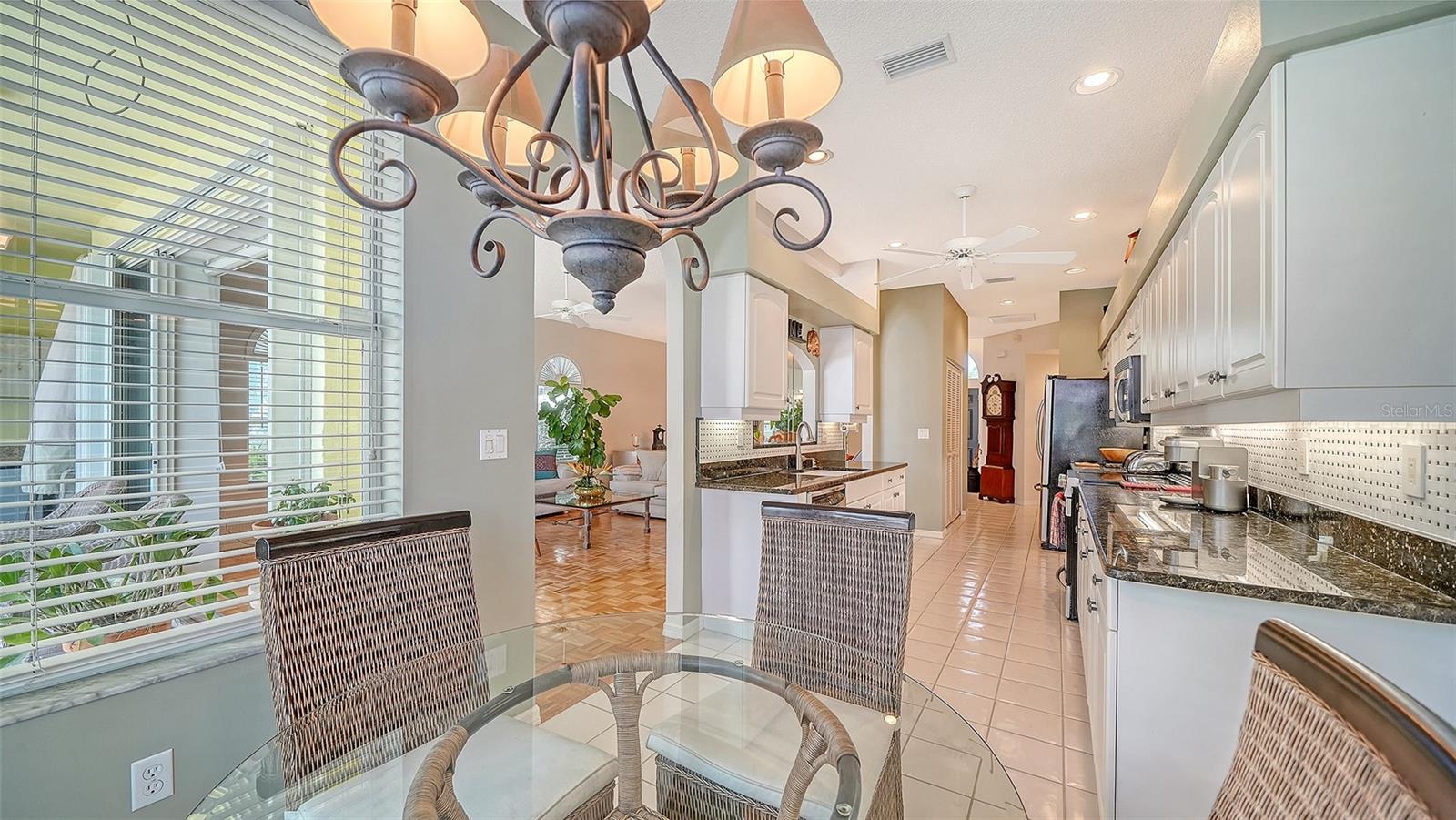 Image 24 of 51 For 6828 Avenida Marbella