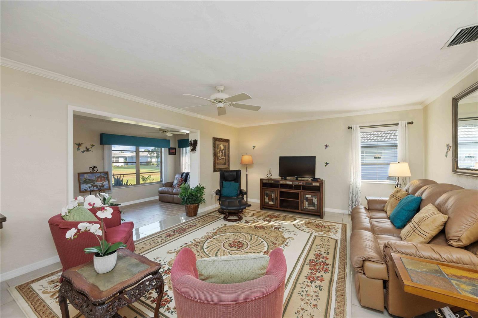 Image 5 of 20 For 3713 Somerville Drive 1512