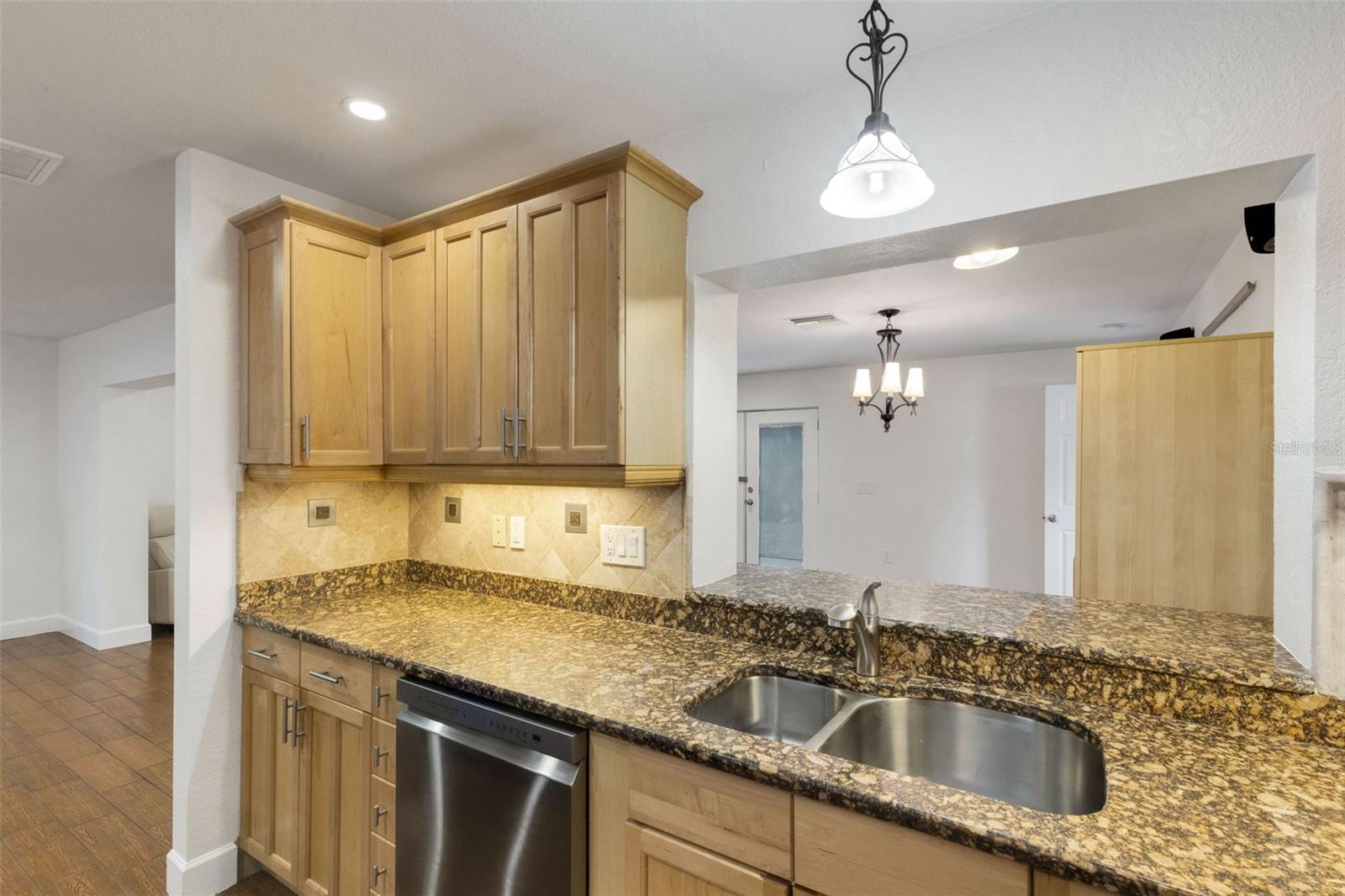 Image 13 of 70 For 4324 Eastwood Drive