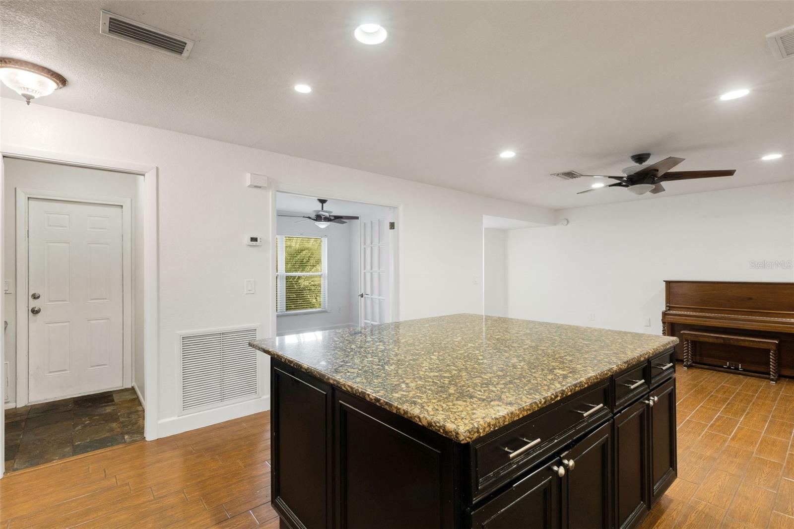 Image 14 of 70 For 4324 Eastwood Drive