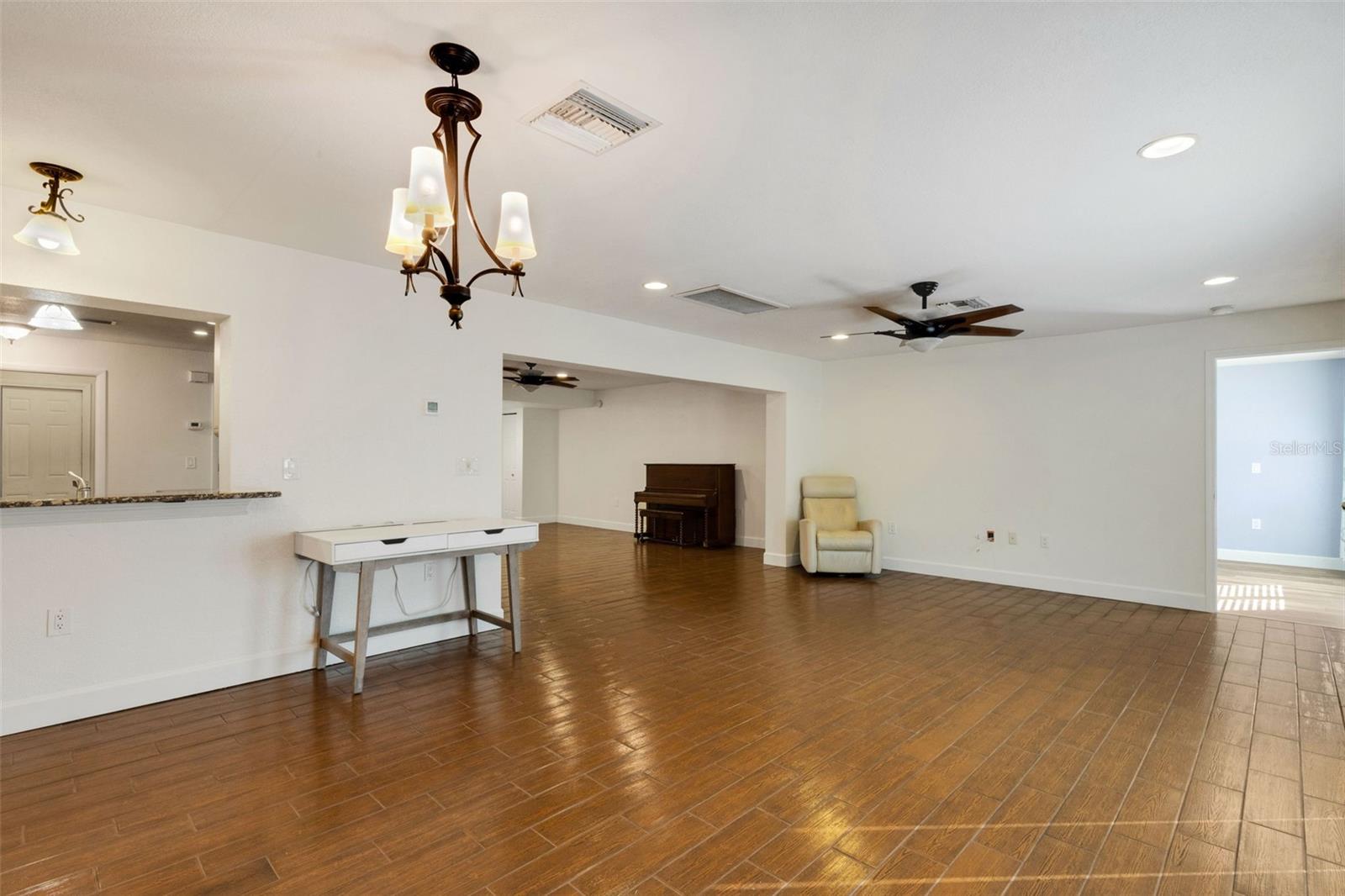 Image 15 of 70 For 4324 Eastwood Drive