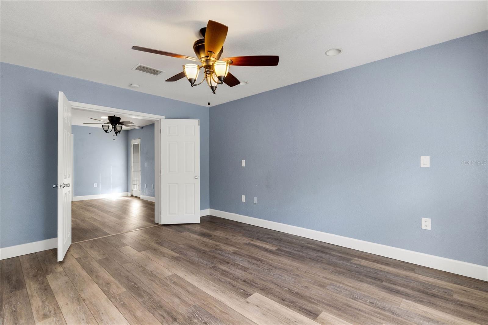 Image 23 of 70 For 4324 Eastwood Drive