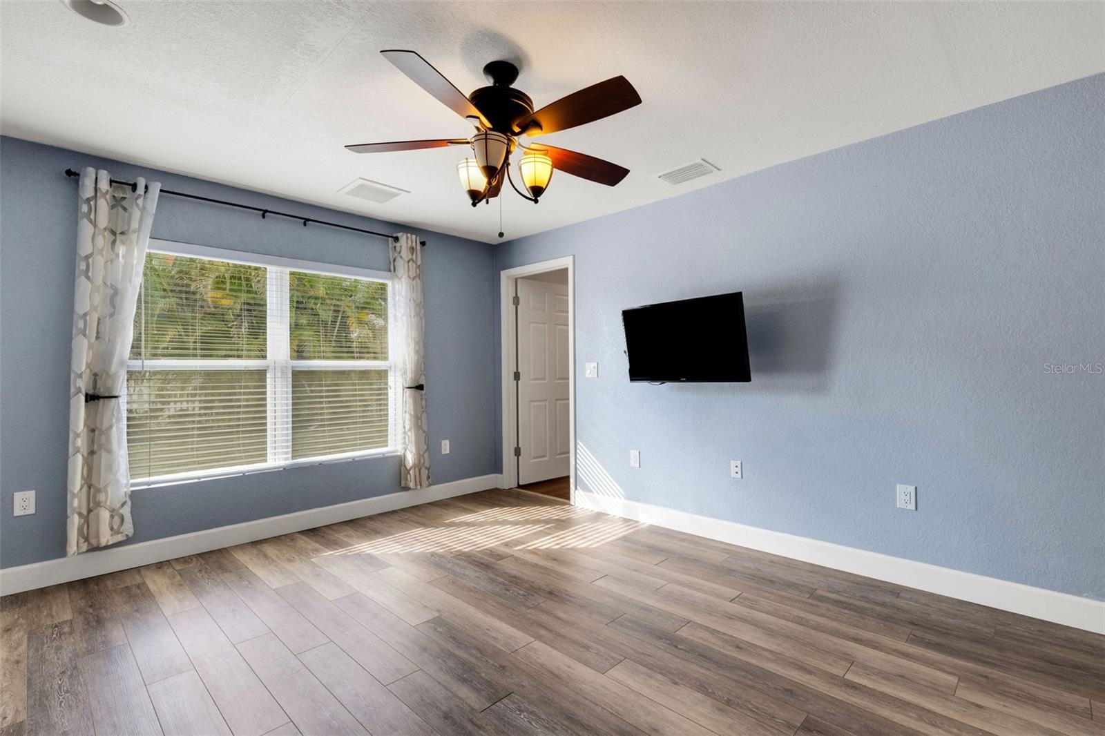 Image 25 of 70 For 4324 Eastwood Drive