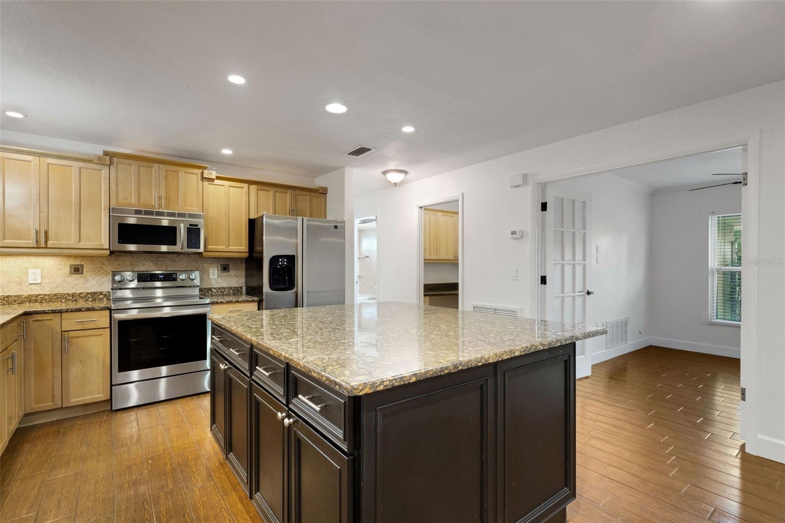 Image 7 of 70 For 4324 Eastwood Drive