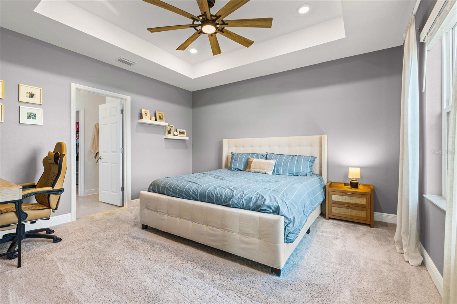 Image 14 of 29 For 9216 Westernwoods Avenue