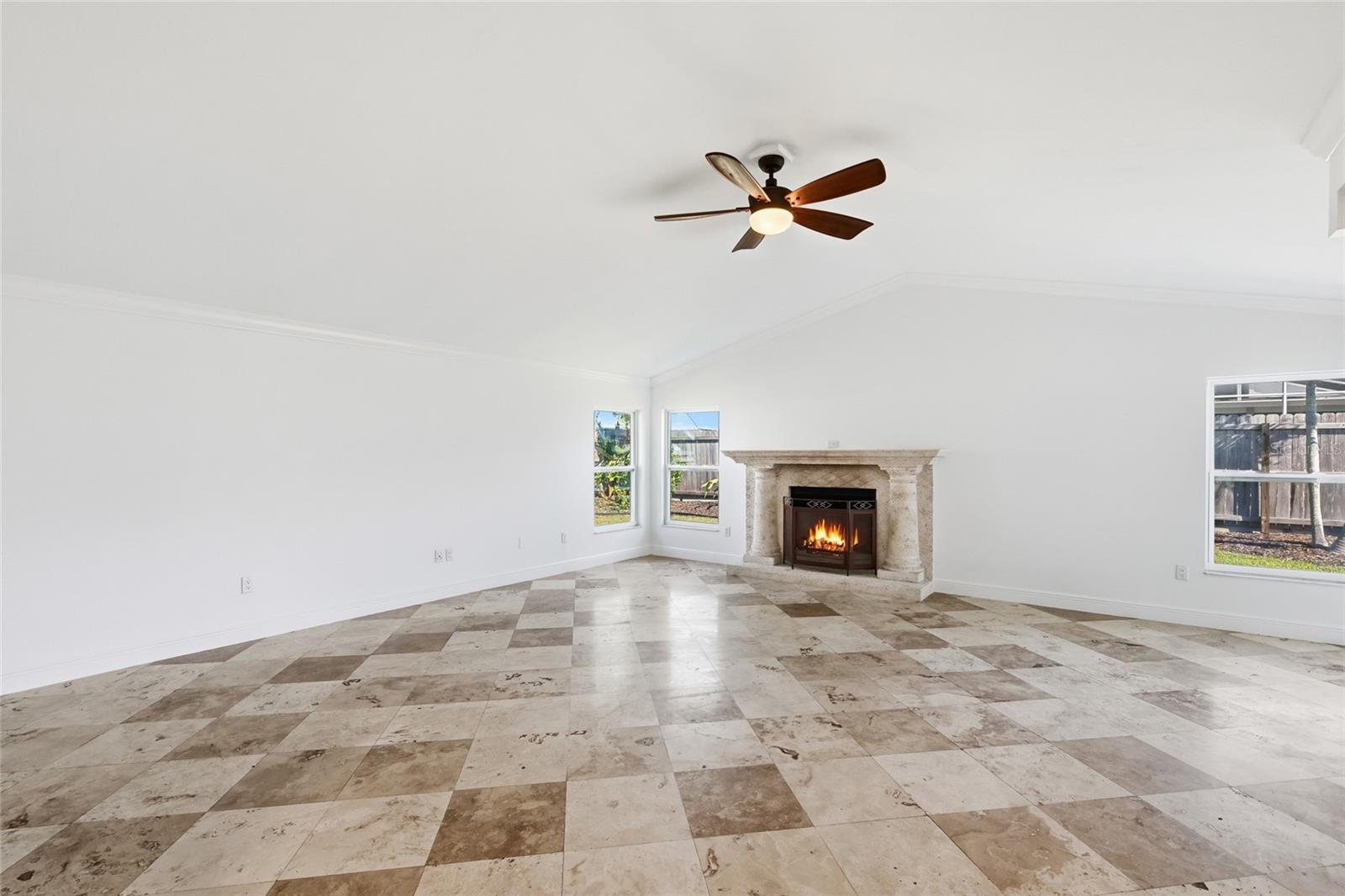 Image 4 of 30 For 3660 Kingston Boulevard