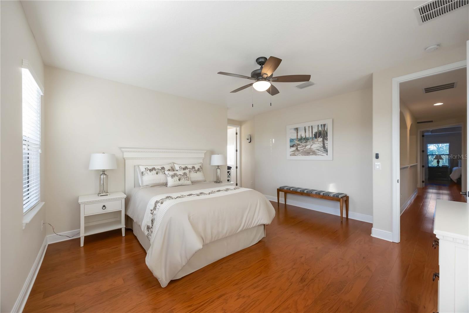 Image 22 of 40 For 5503 Title Row Drive