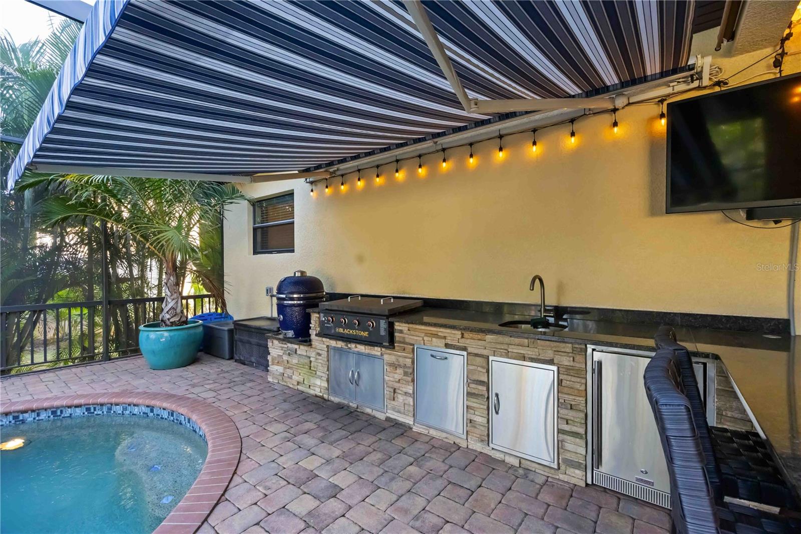 Image 28 of 40 For 5503 Title Row Drive