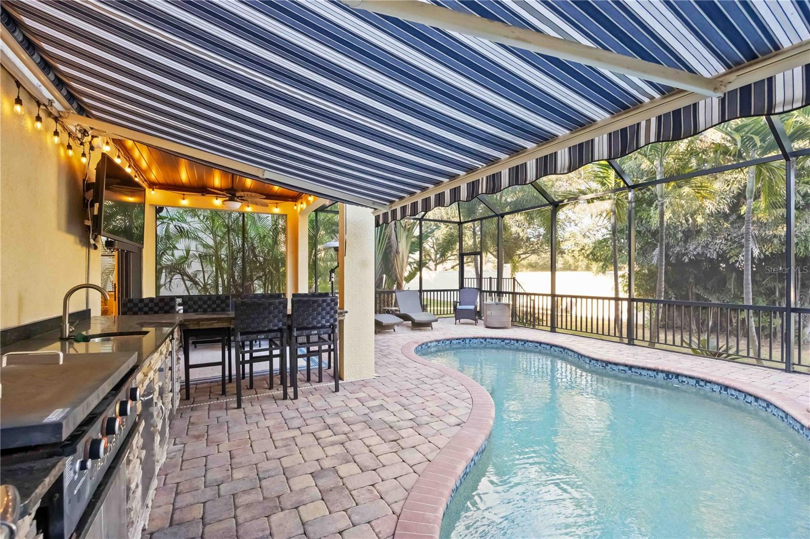 Image 32 of 40 For 5503 Title Row Drive