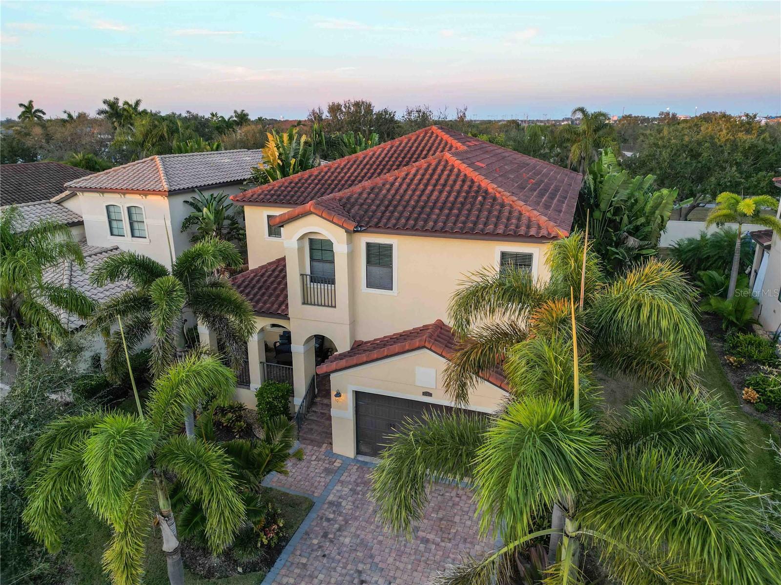 Image 34 of 40 For 5503 Title Row Drive