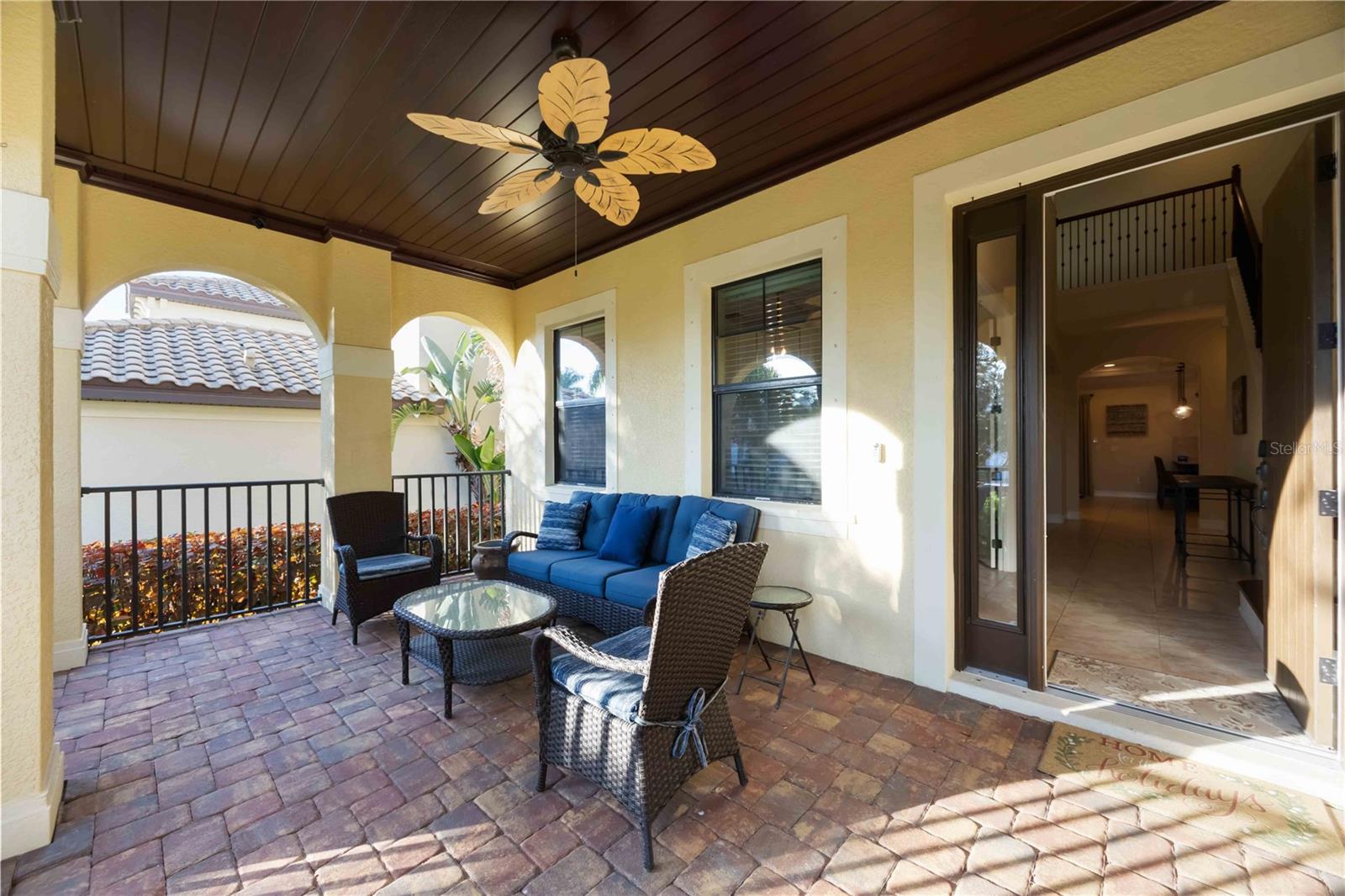 Image 4 of 40 For 5503 Title Row Drive