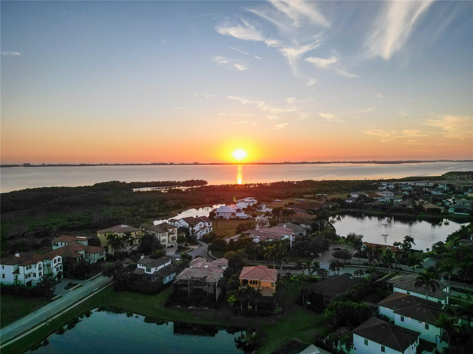 Image 40 of 40 For 5503 Title Row Drive