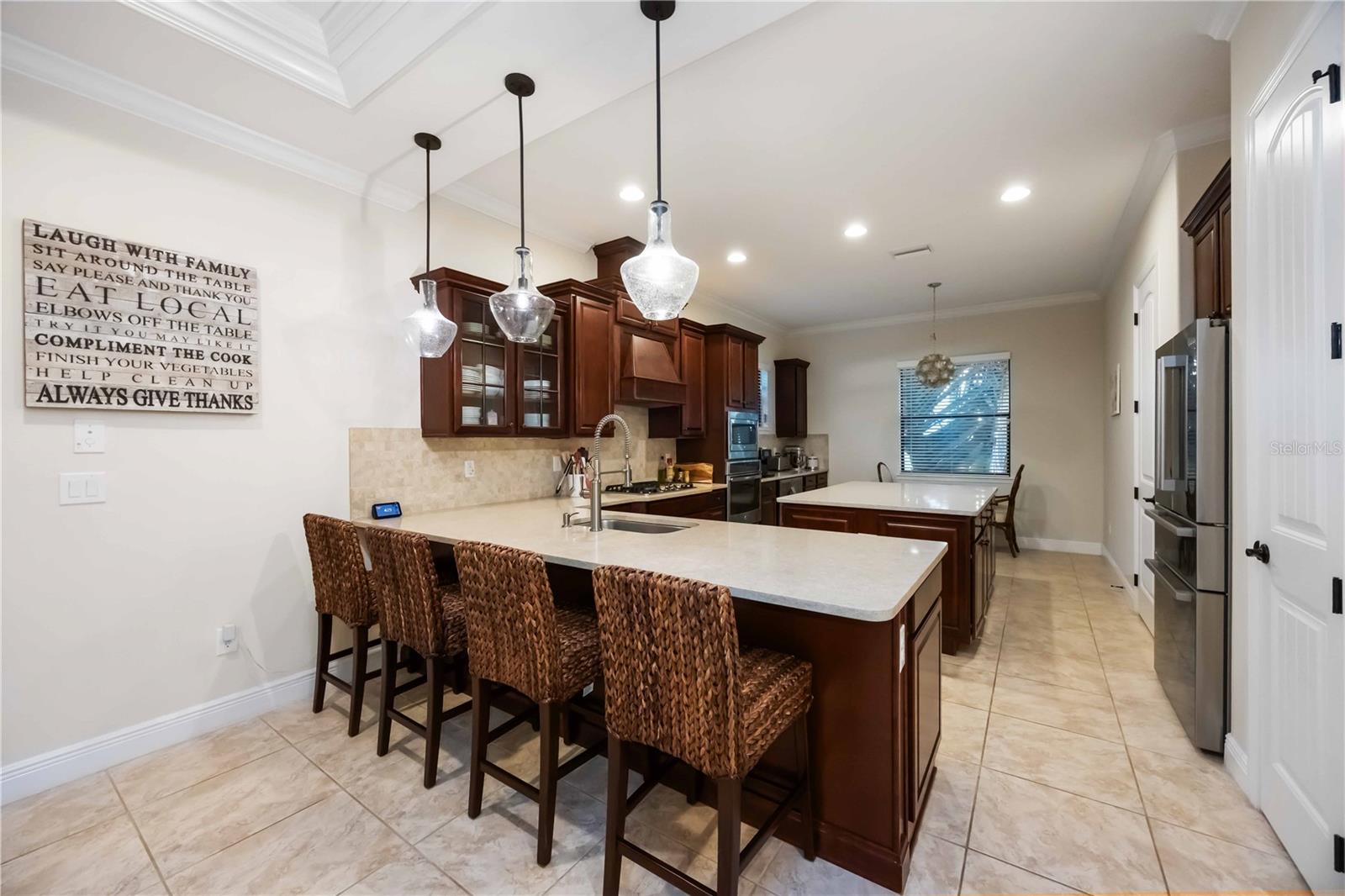 Image 9 of 40 For 5503 Title Row Drive