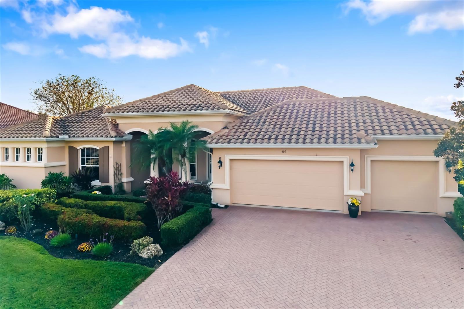 Image 10 of 100 For 409 Sand Crane Court