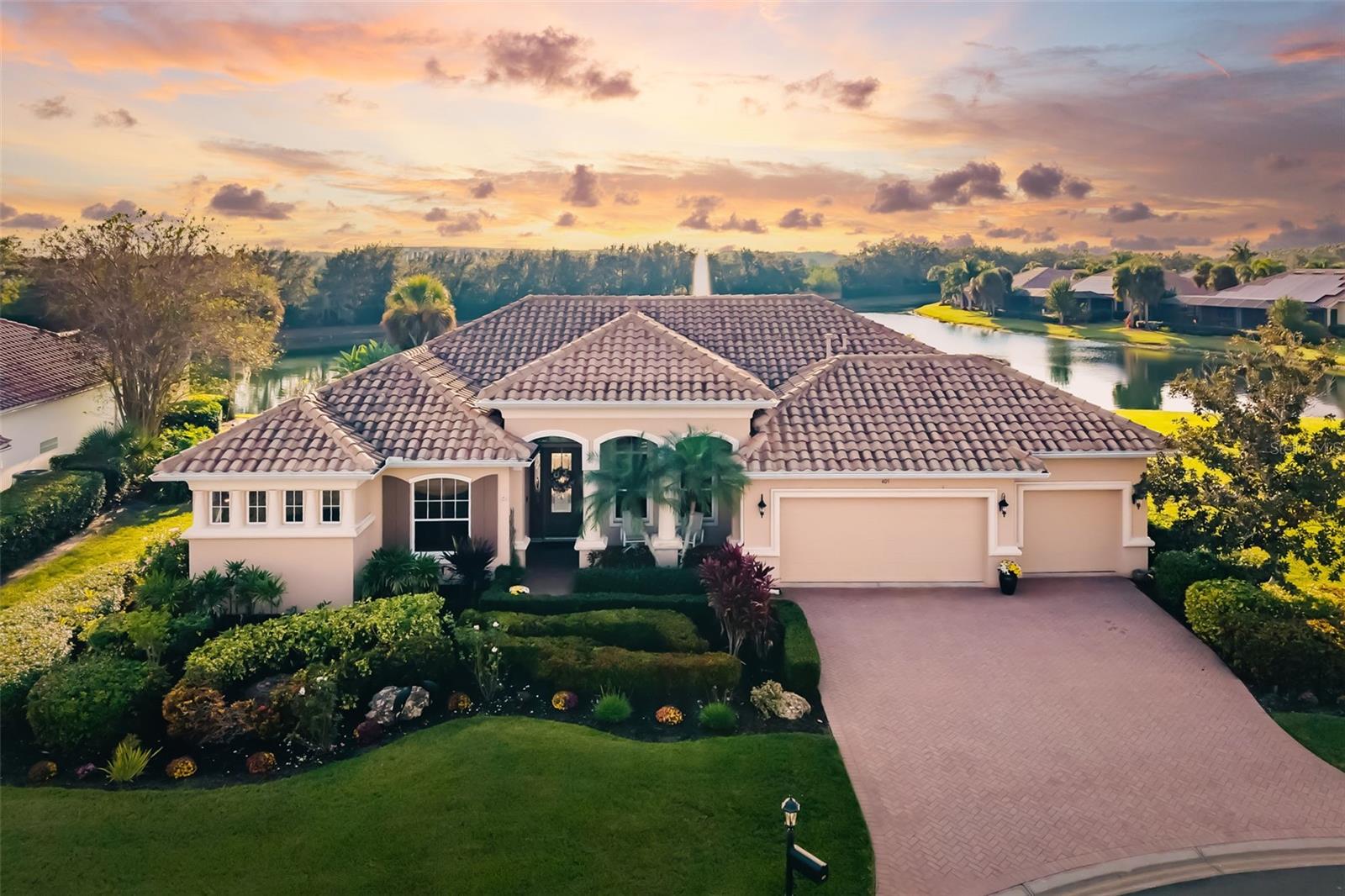 Image 2 of 100 For 409 Sand Crane Court