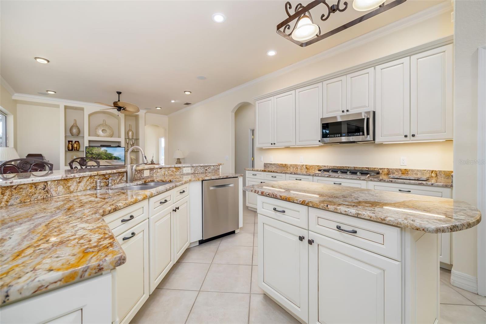 Image 32 of 100 For 409 Sand Crane Court