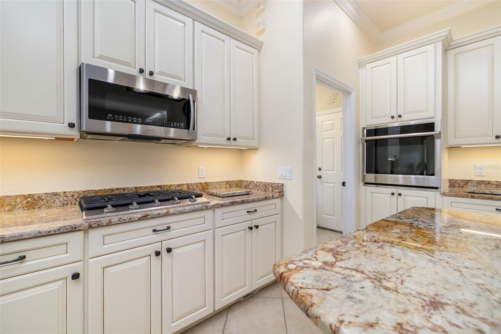 Image 34 of 100 For 409 Sand Crane Court