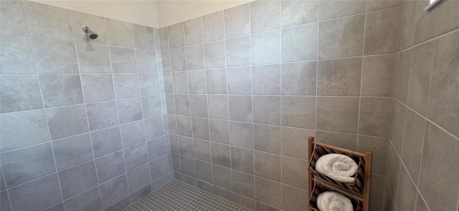 Image 11 of 24 For 8140 Shore Lake Drive