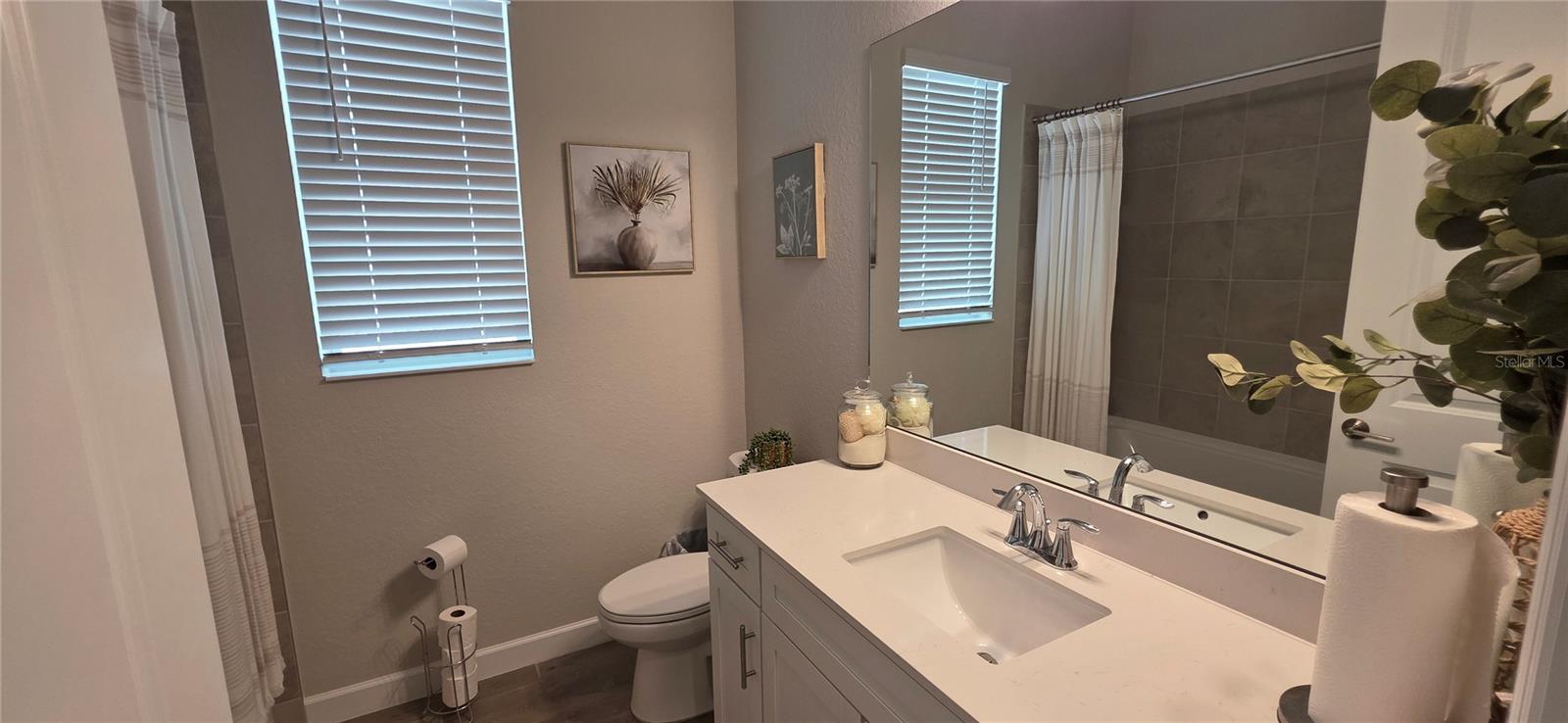 Image 19 of 24 For 8140 Shore Lake Drive