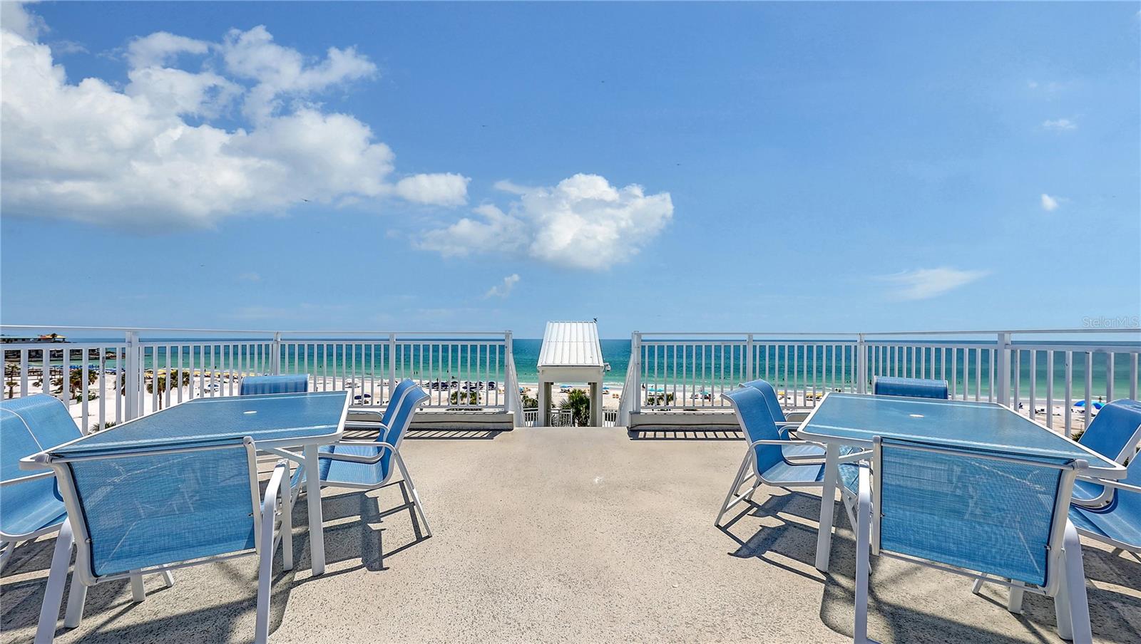 Image 28 of 39 For 6518 Midnight Pass Road 209