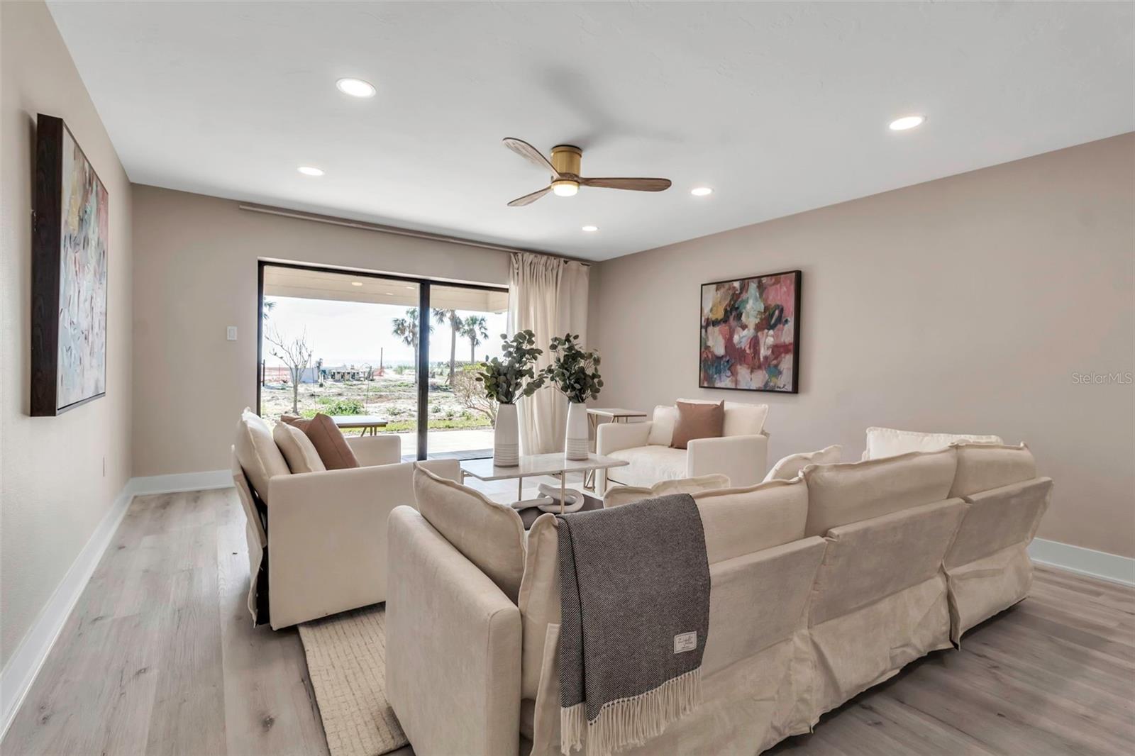 Image 11 of 31 For 5757 Gulf Of Mexico Drive 110