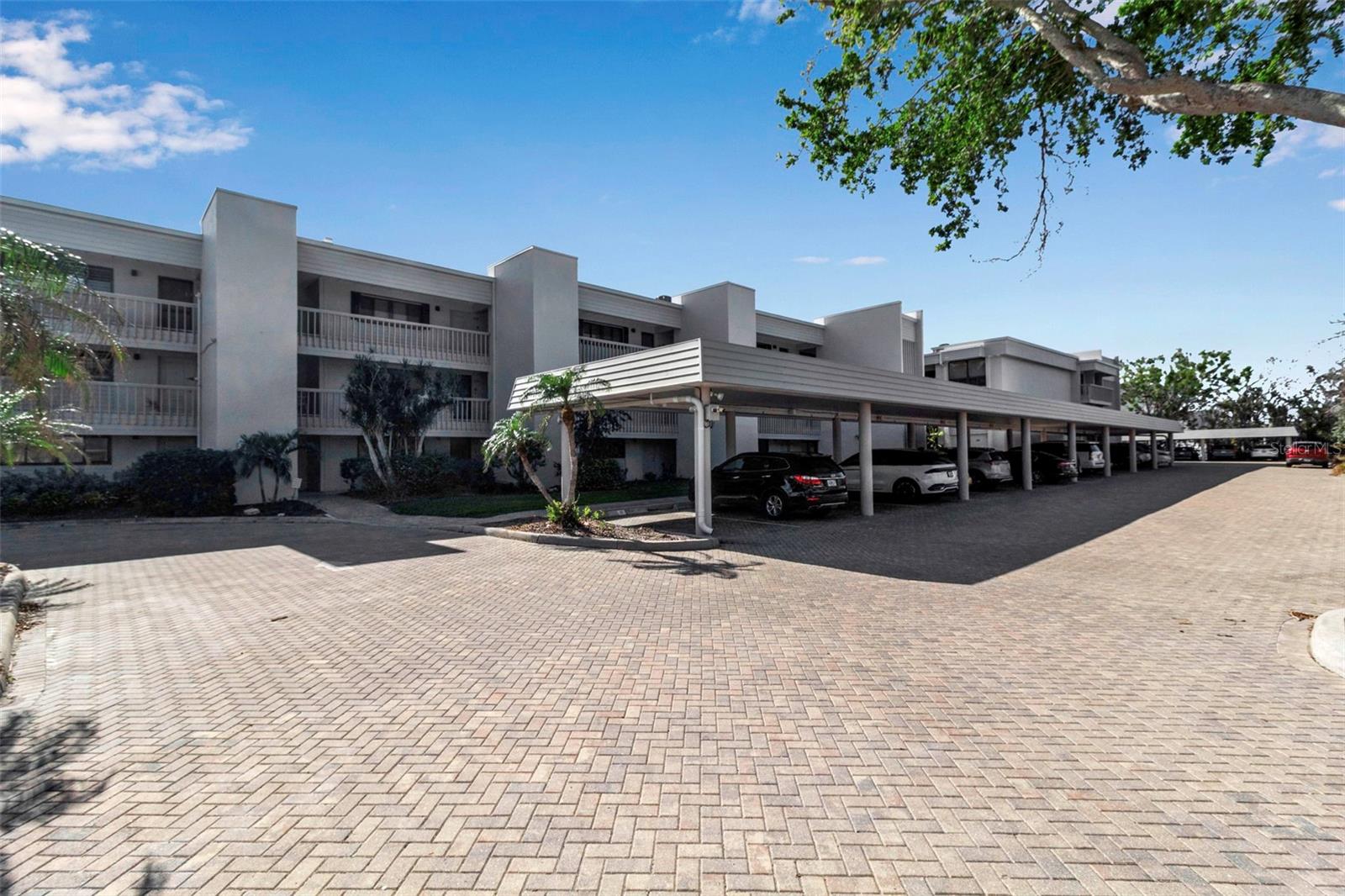 Image 28 of 31 For 5757 Gulf Of Mexico Drive 110