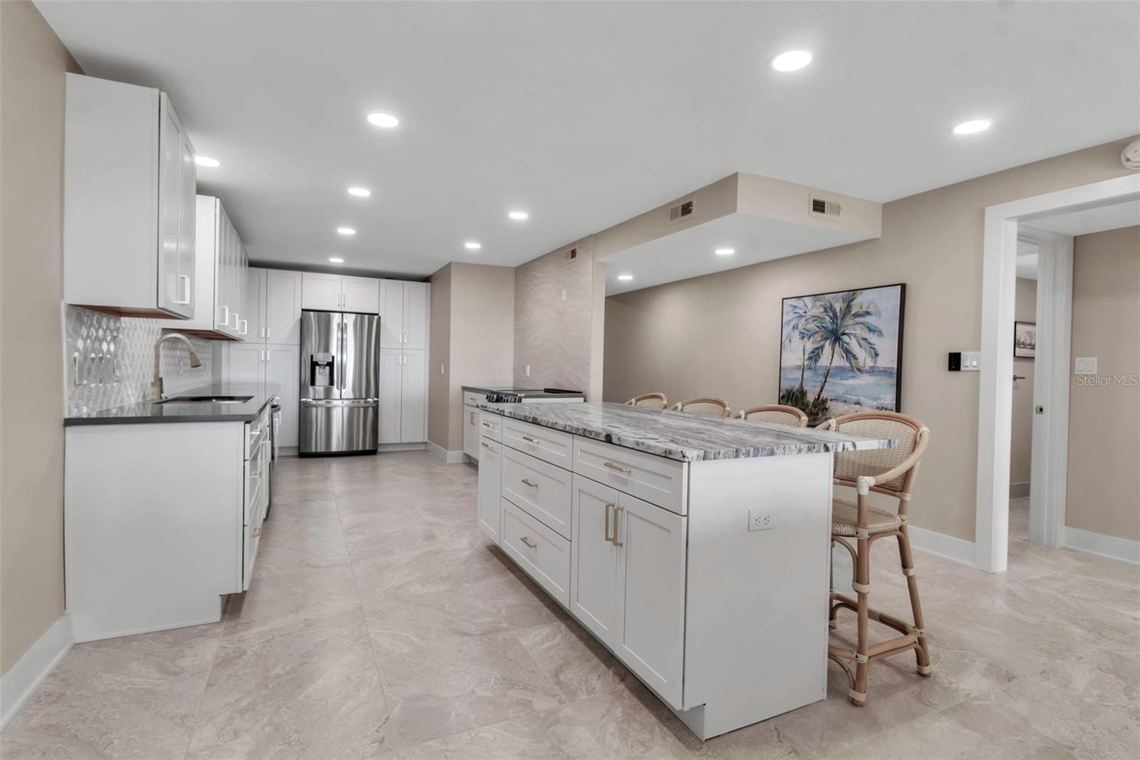 Image 6 of 31 For 5757 Gulf Of Mexico Drive 110