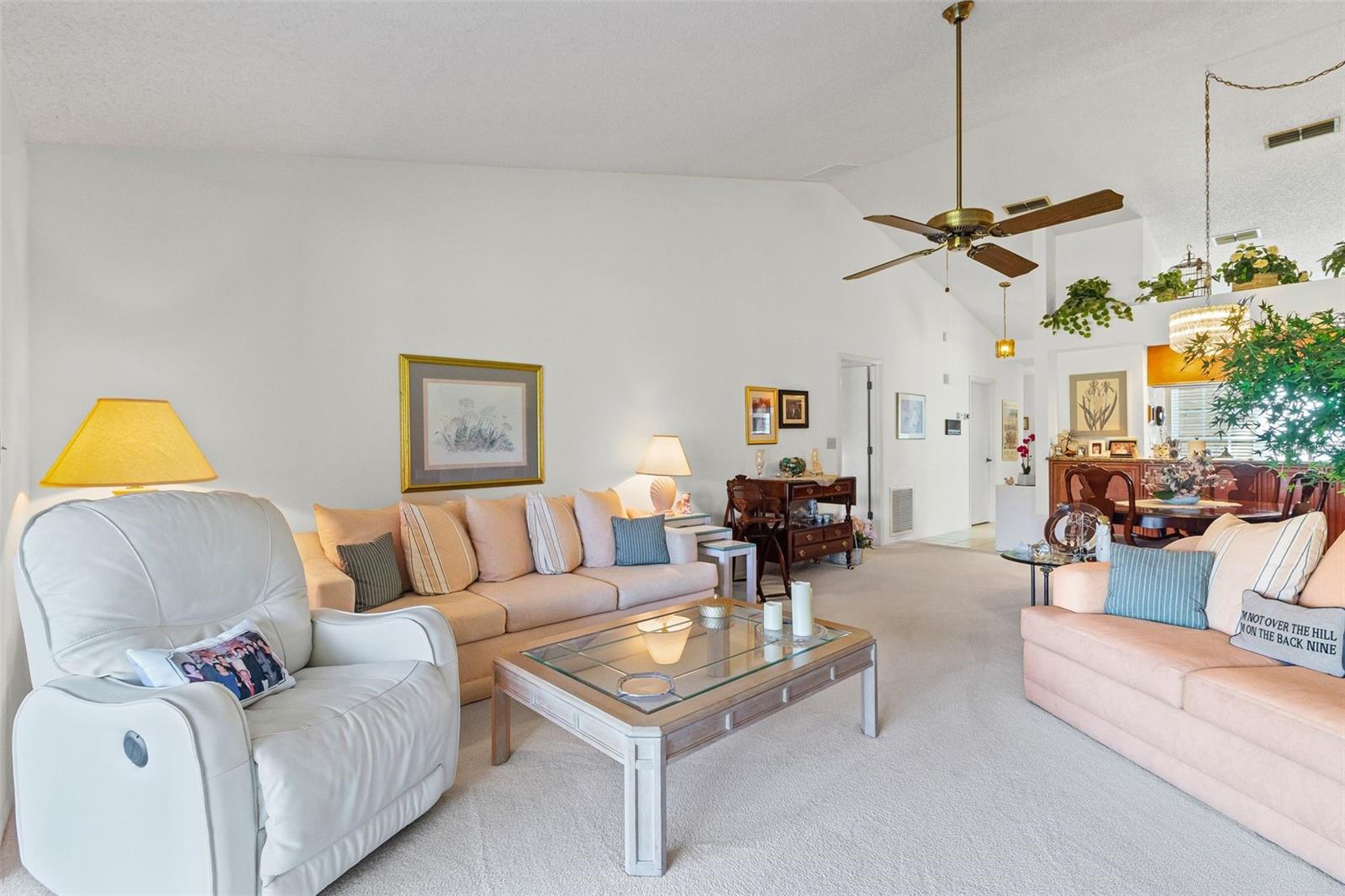 Image 18 of 61 For 6089 Clubside Drive 00