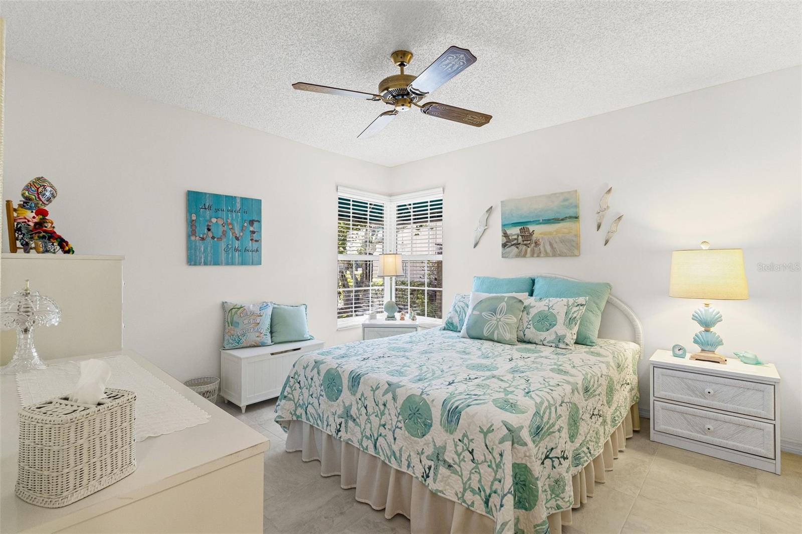 Image 33 of 61 For 6089 Clubside Drive 00