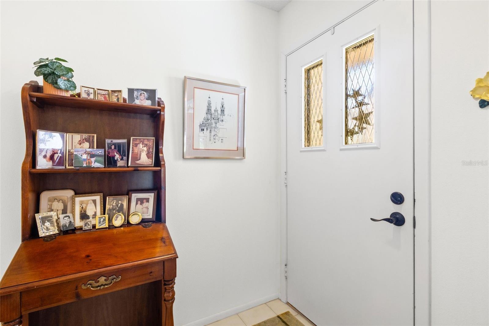 Image 9 of 61 For 6089 Clubside Drive 00