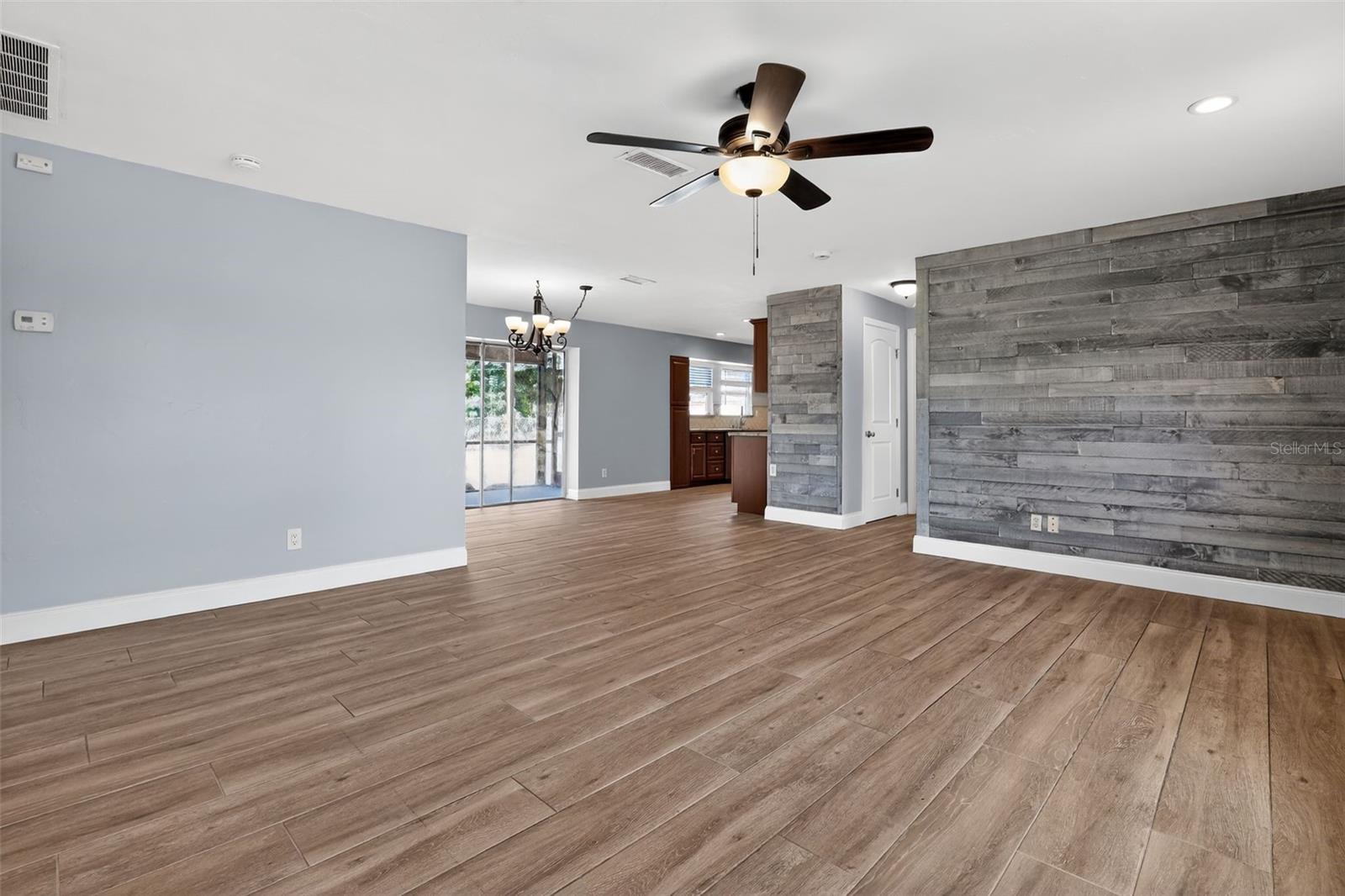 Image 21 of 33 For 8607 Chatham Street