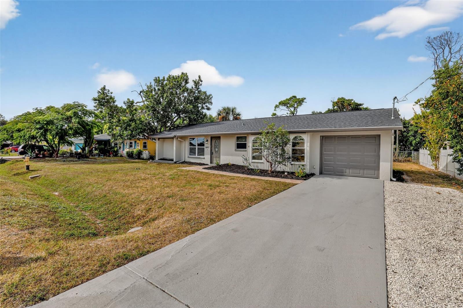 Image 28 of 33 For 8607 Chatham Street