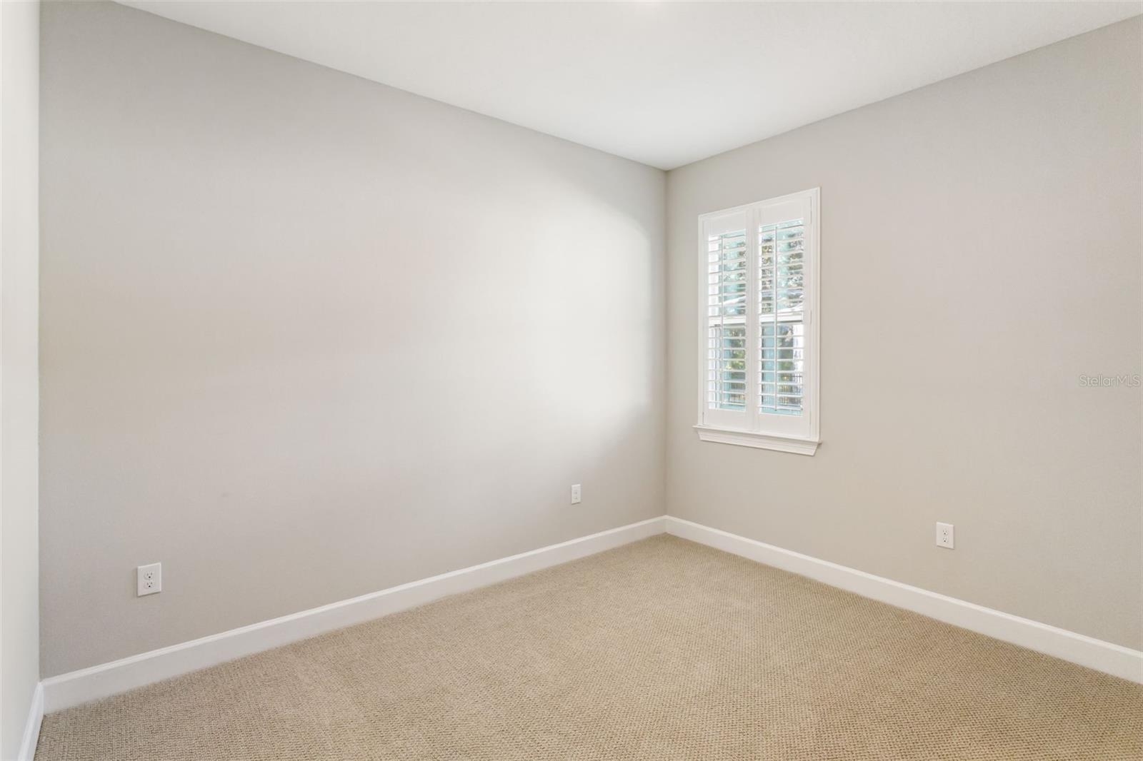 Image 14 of 37 For 10804 Whitland Grove Drive