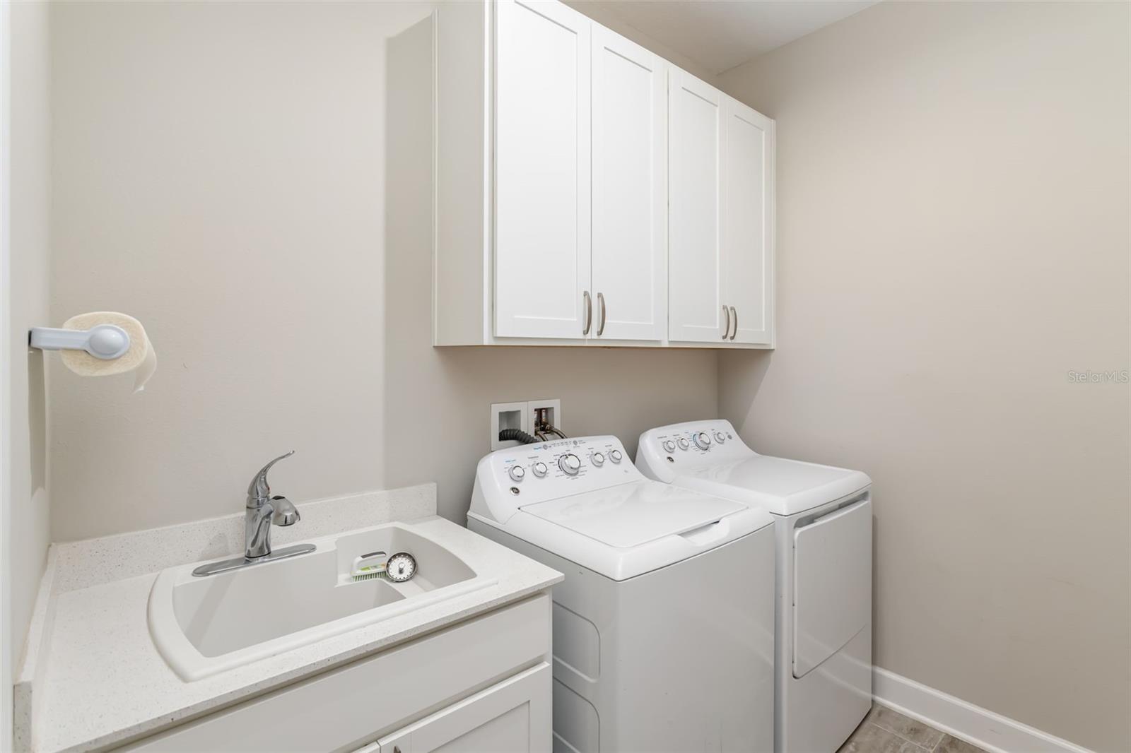 Image 16 of 37 For 10804 Whitland Grove Drive