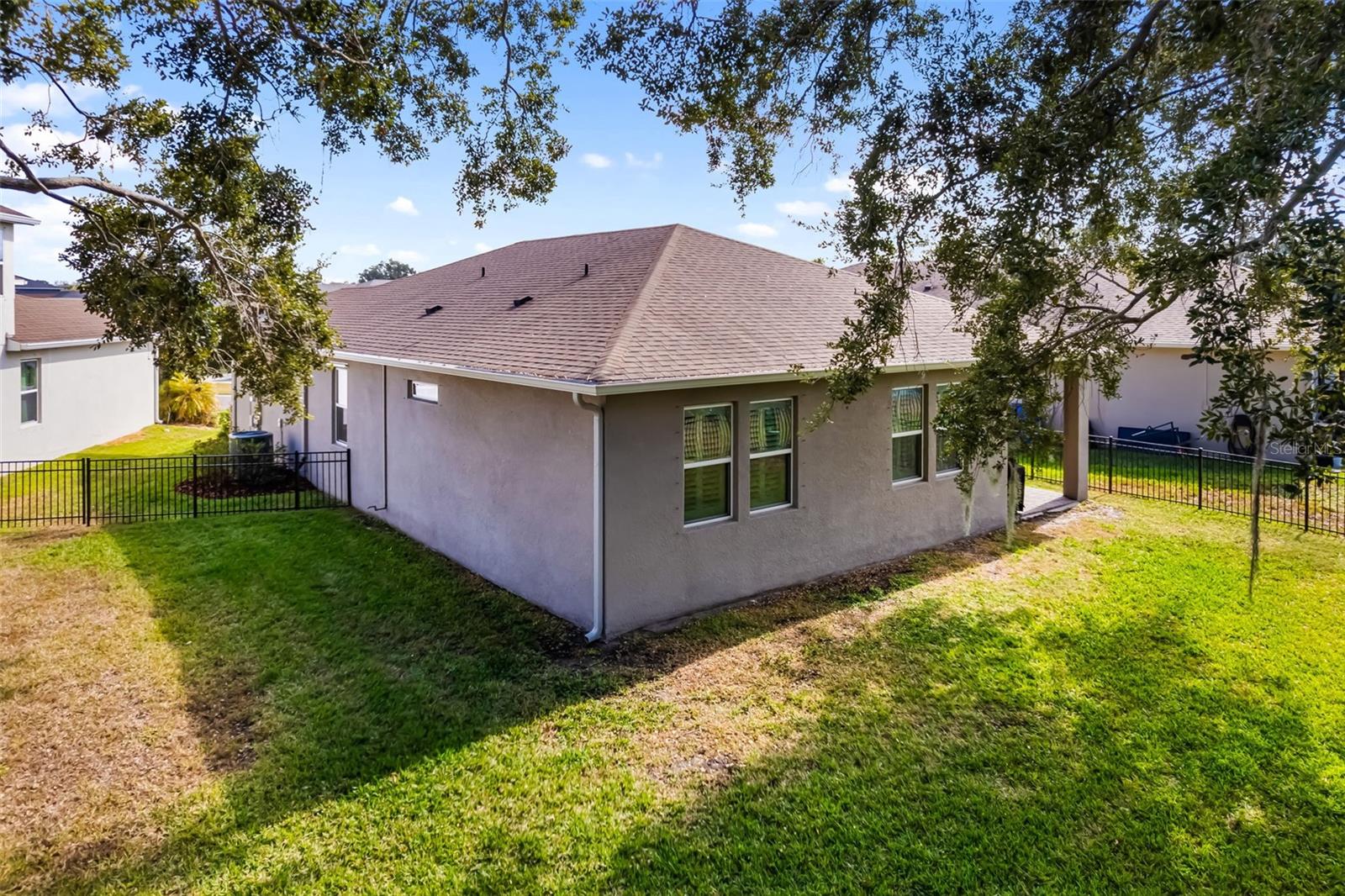 Image 36 of 37 For 10804 Whitland Grove Drive