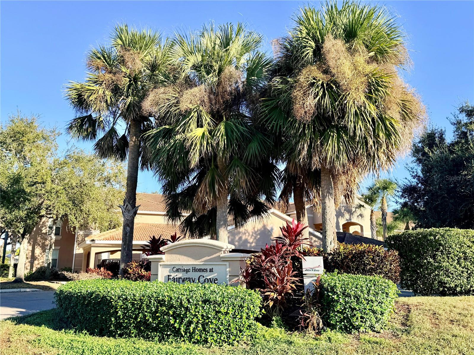 Image 41 of 56 For 819 Fairwaycove Lane 102