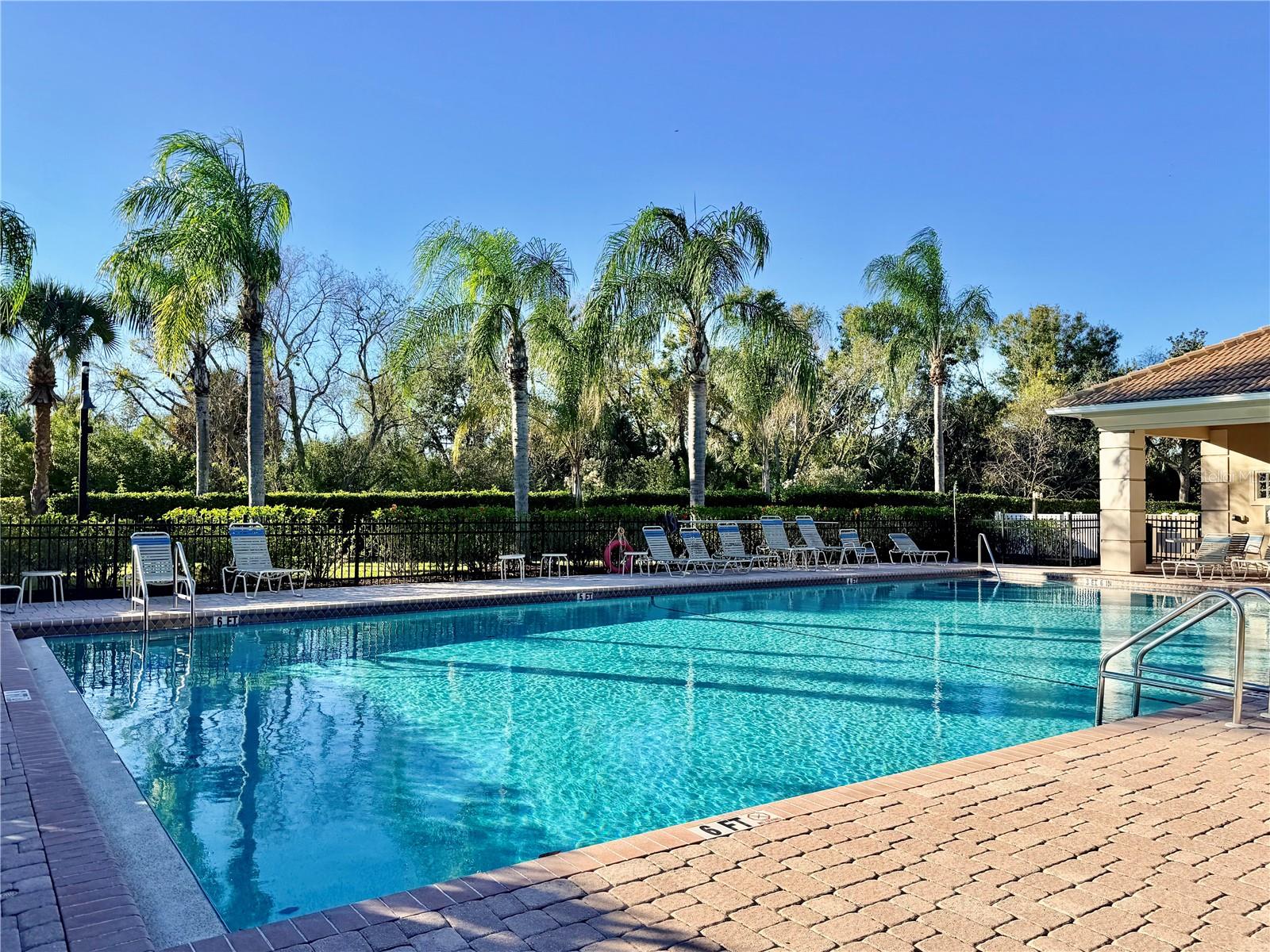 Image 43 of 56 For 819 Fairwaycove Lane 102