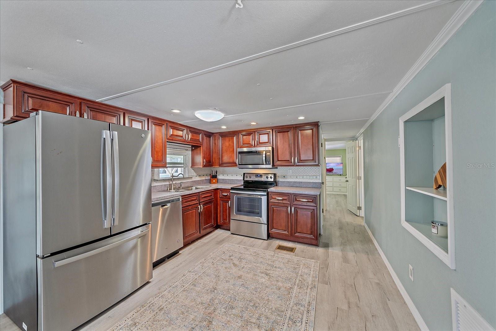 Image 17 of 34 For 286 Nassau Drive