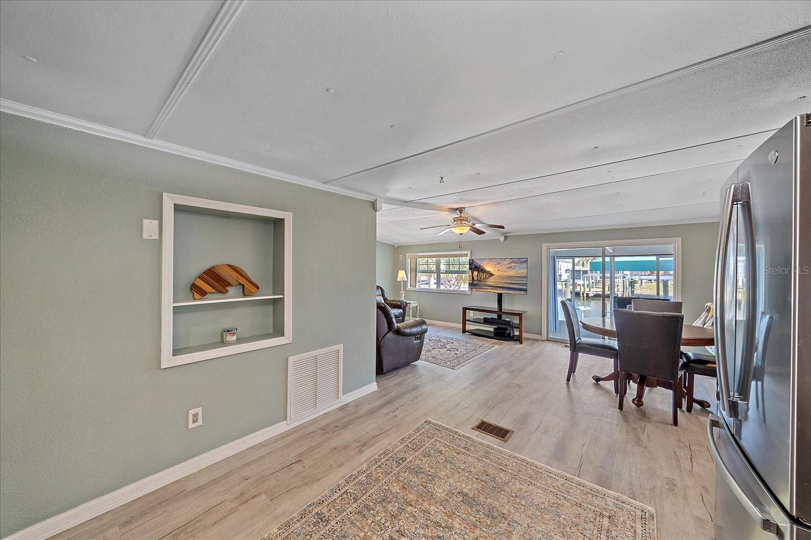 Image 20 of 34 For 286 Nassau Drive