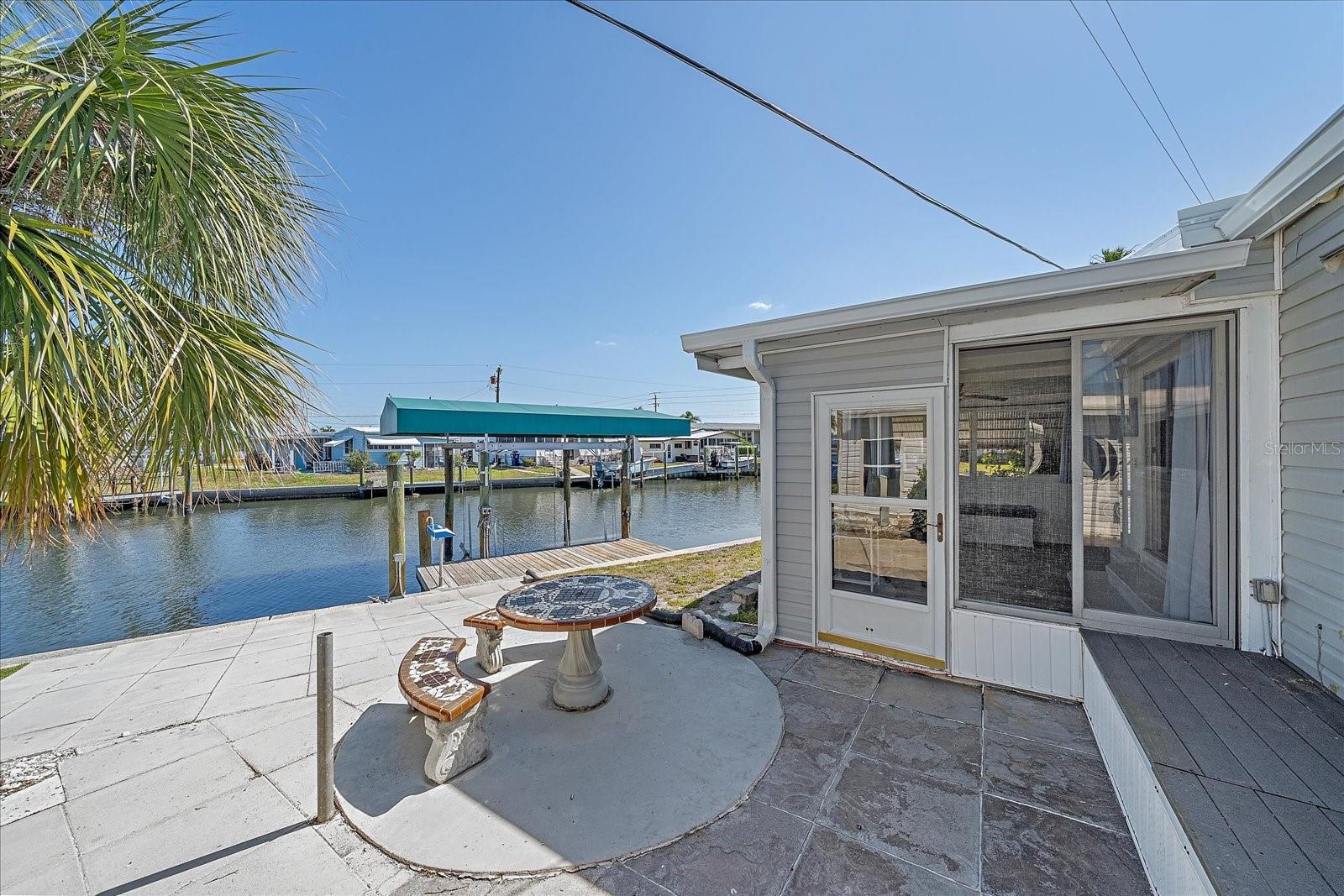 Image 21 of 34 For 286 Nassau Drive