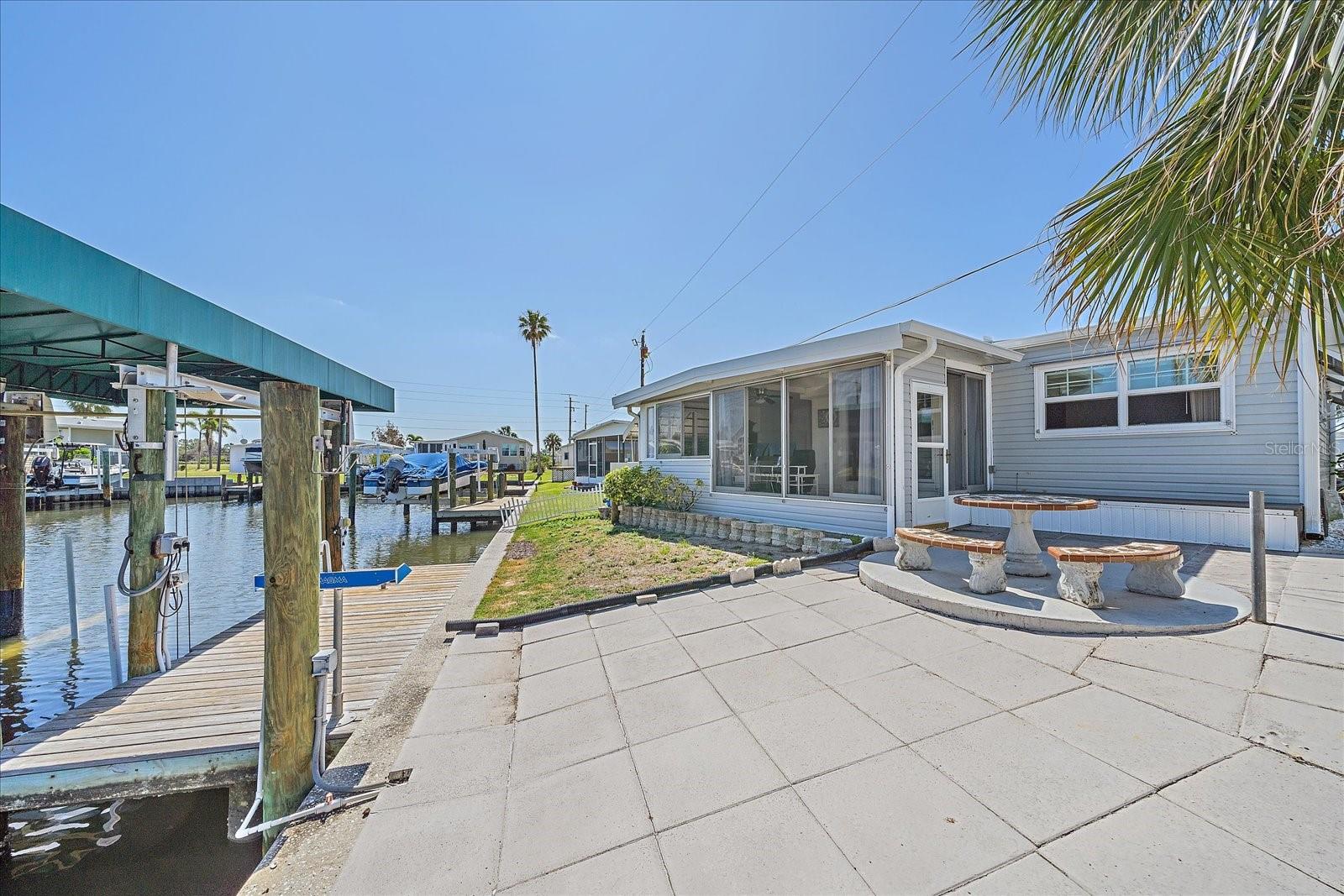 Image 22 of 34 For 286 Nassau Drive