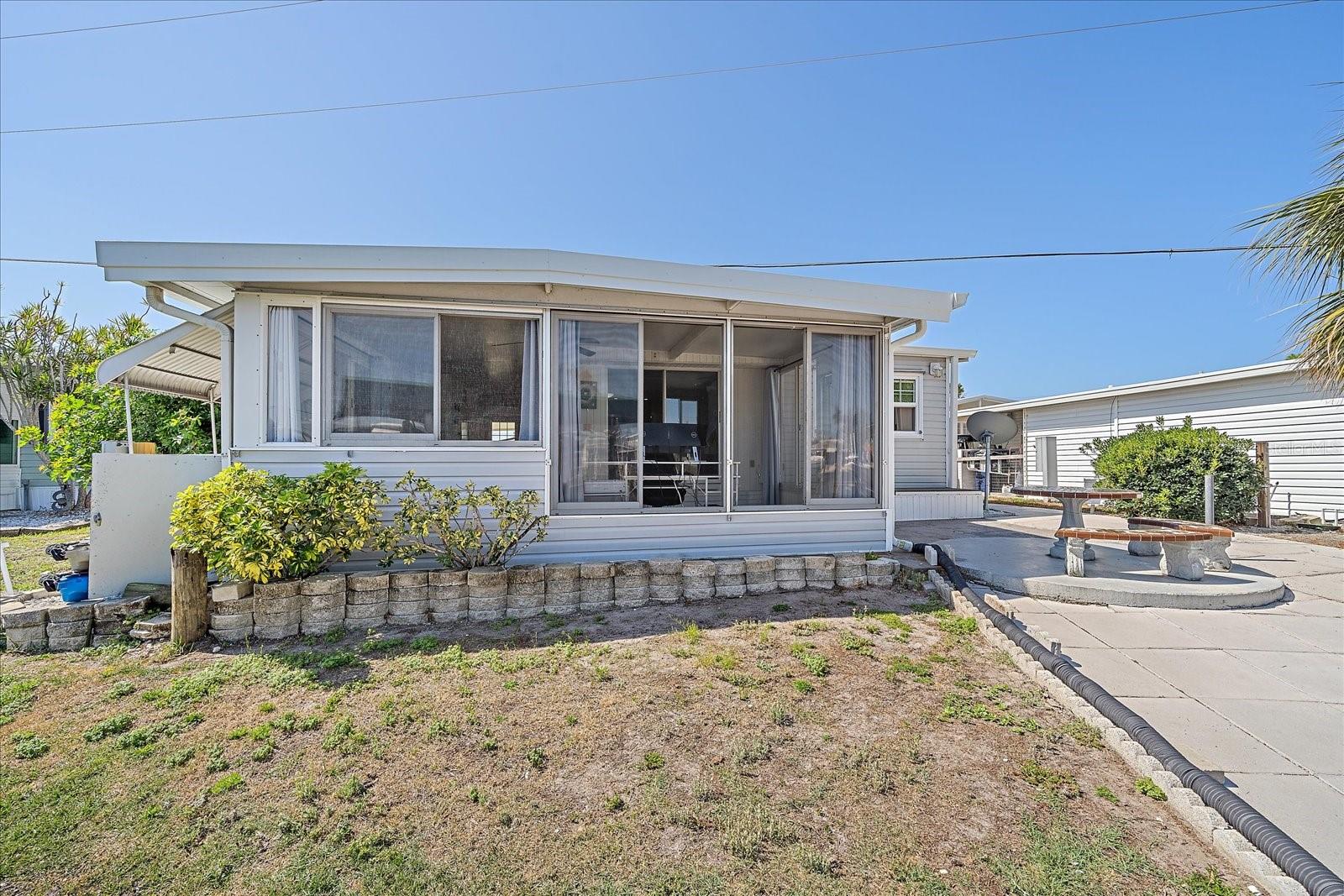 Image 25 of 34 For 286 Nassau Drive