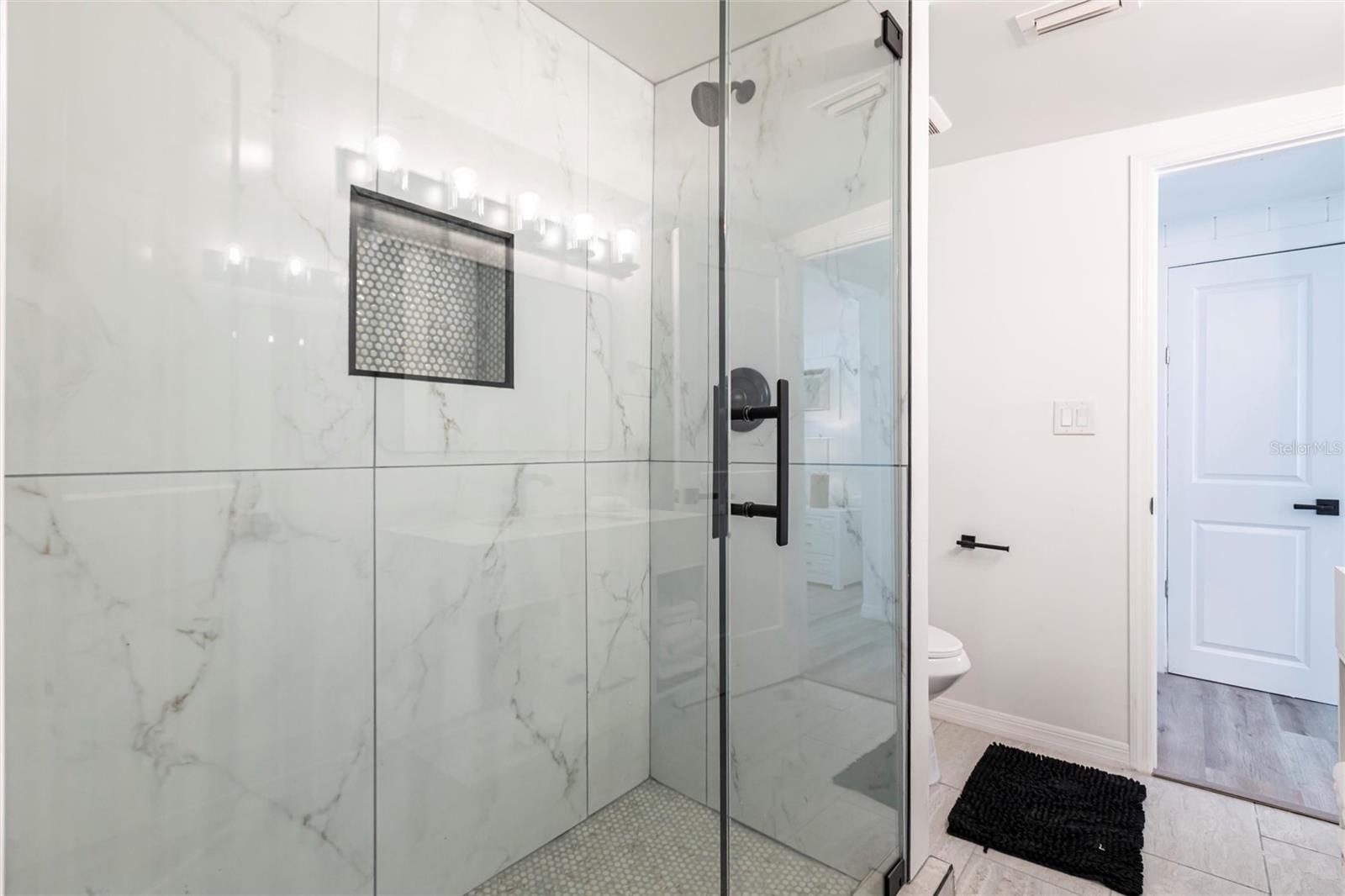 Image 15 of 26 For 640 Broadway Street