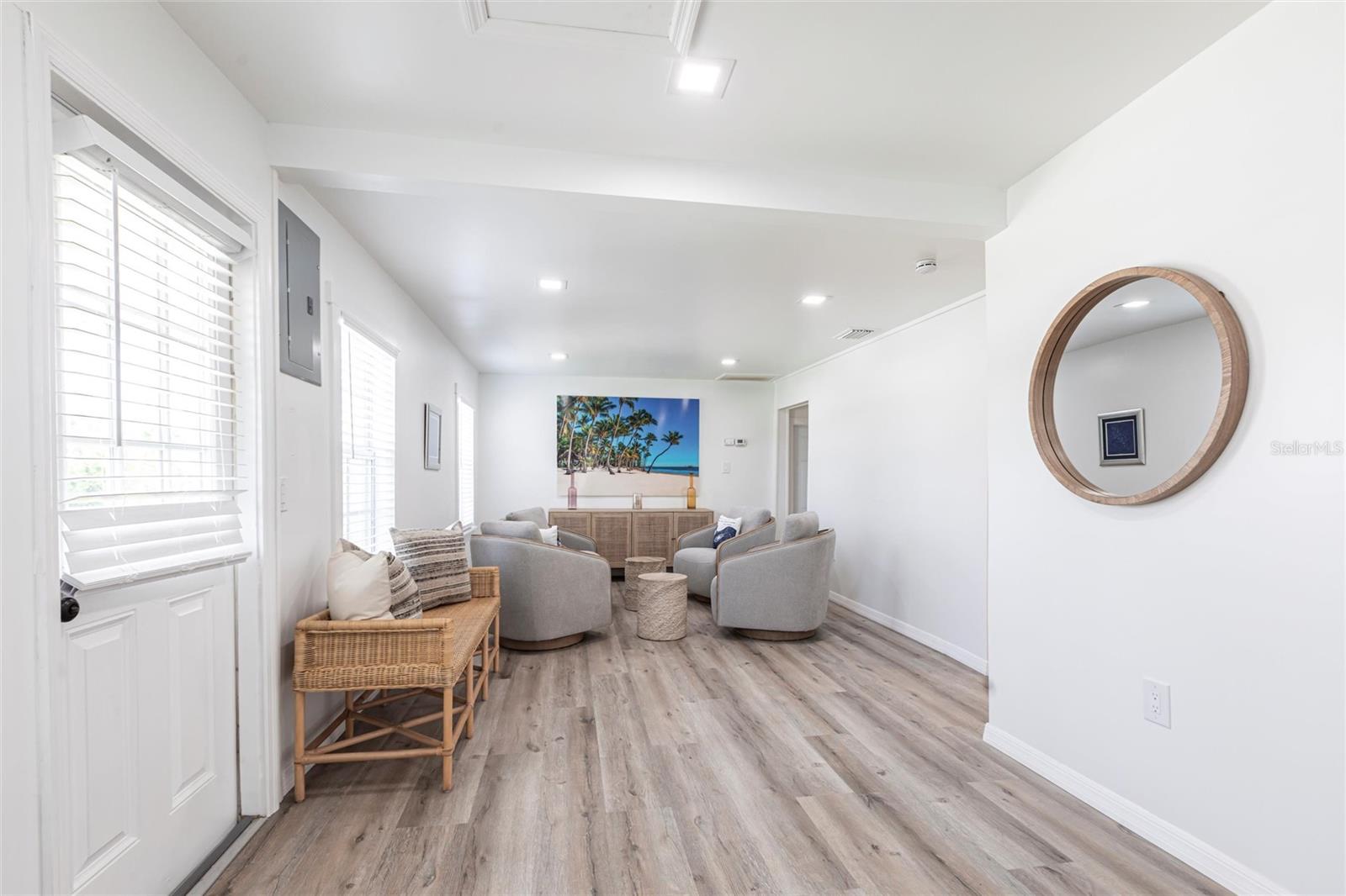 Image 2 of 26 For 640 Broadway Street